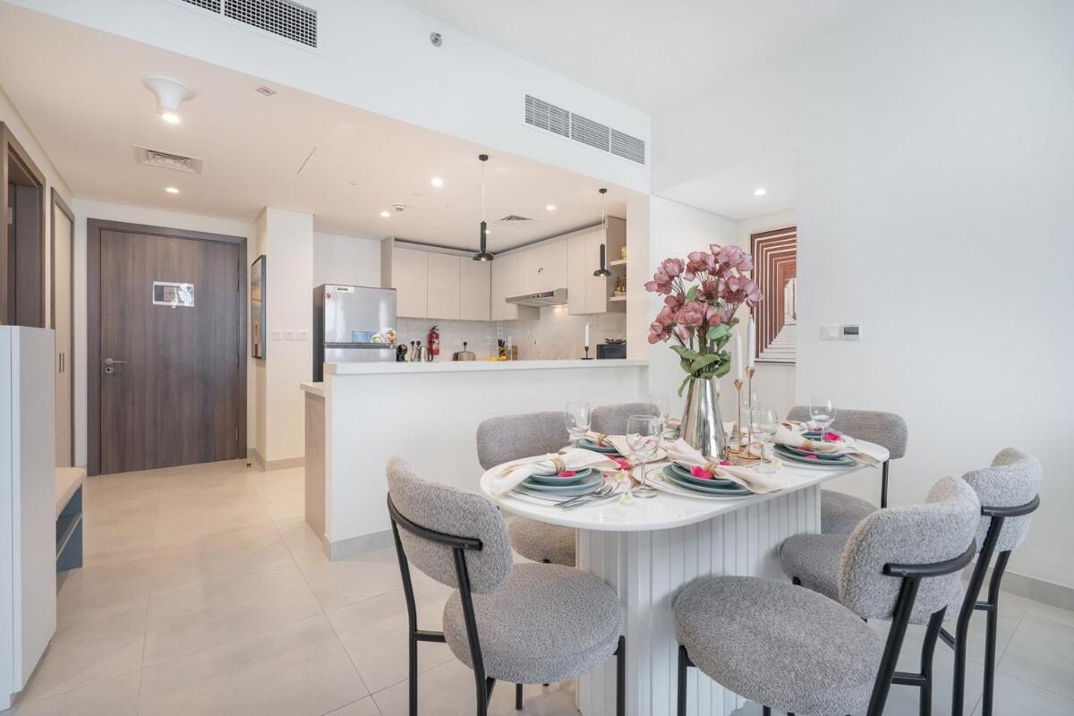 Vogue Al Wasl 1 East 17th Floor With Balcony View Of Zabeel Park And Frame, Walkable To Metro, Near Sheikh Zayed Road & World Trade Centre Apartamento
