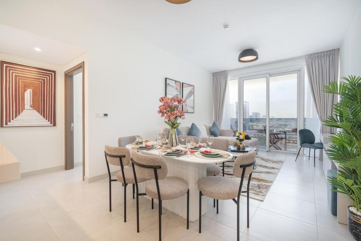 Vogue Al Wasl 1 East 17th Floor With Balcony View Of Zabeel Park And Frame, Walkable To Metro, Near Sheikh Zayed Road & World Trade Centre Apartamento *