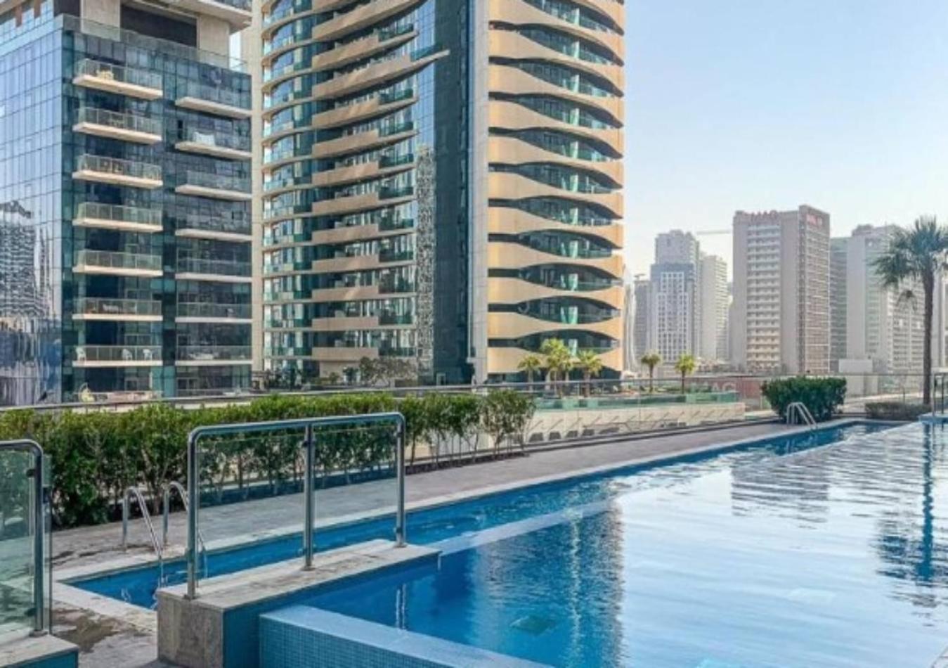 Modern 1br Apartment, High Floor, Near Mall *