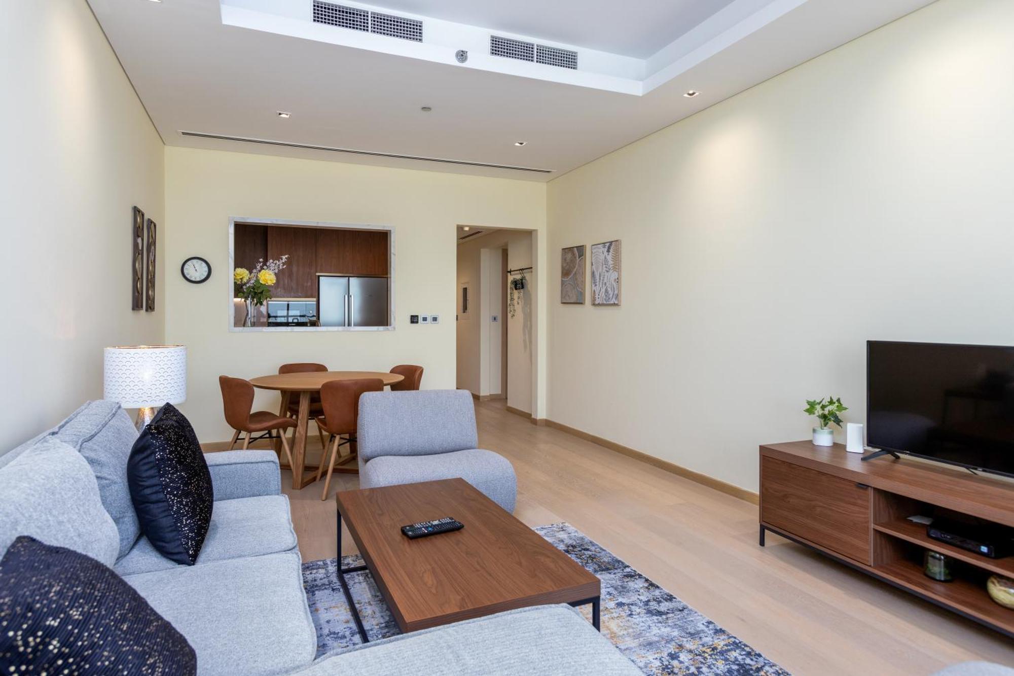 Modern 1br Apartment, High Floor, Near Mall Apartment Dubai