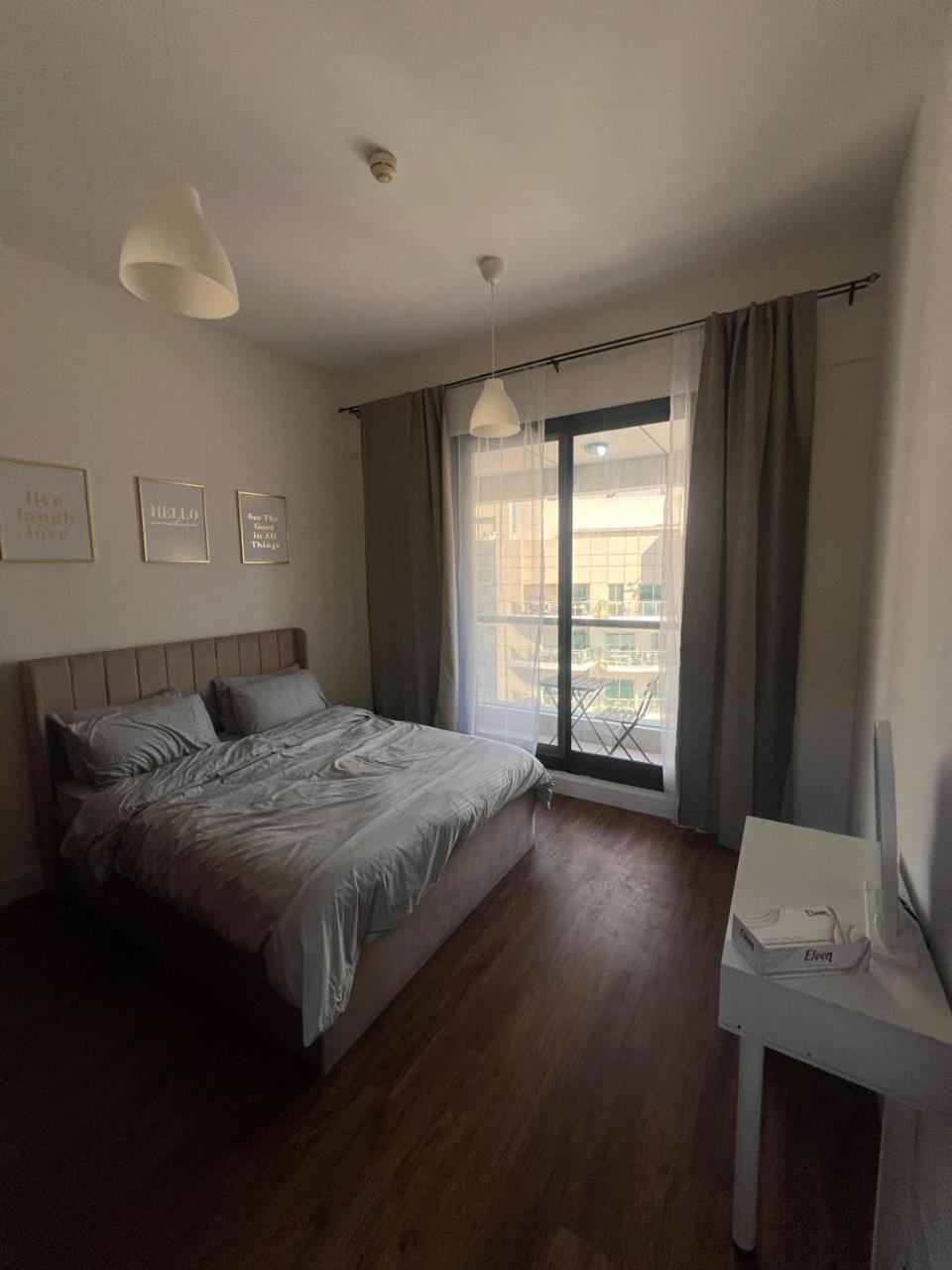Luxurious Marina Apartment *