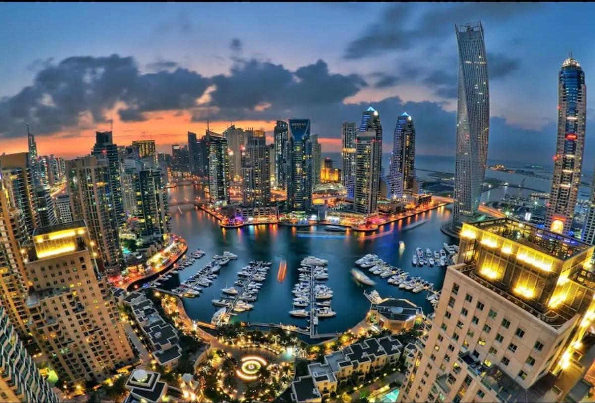 Luxurious Marina *