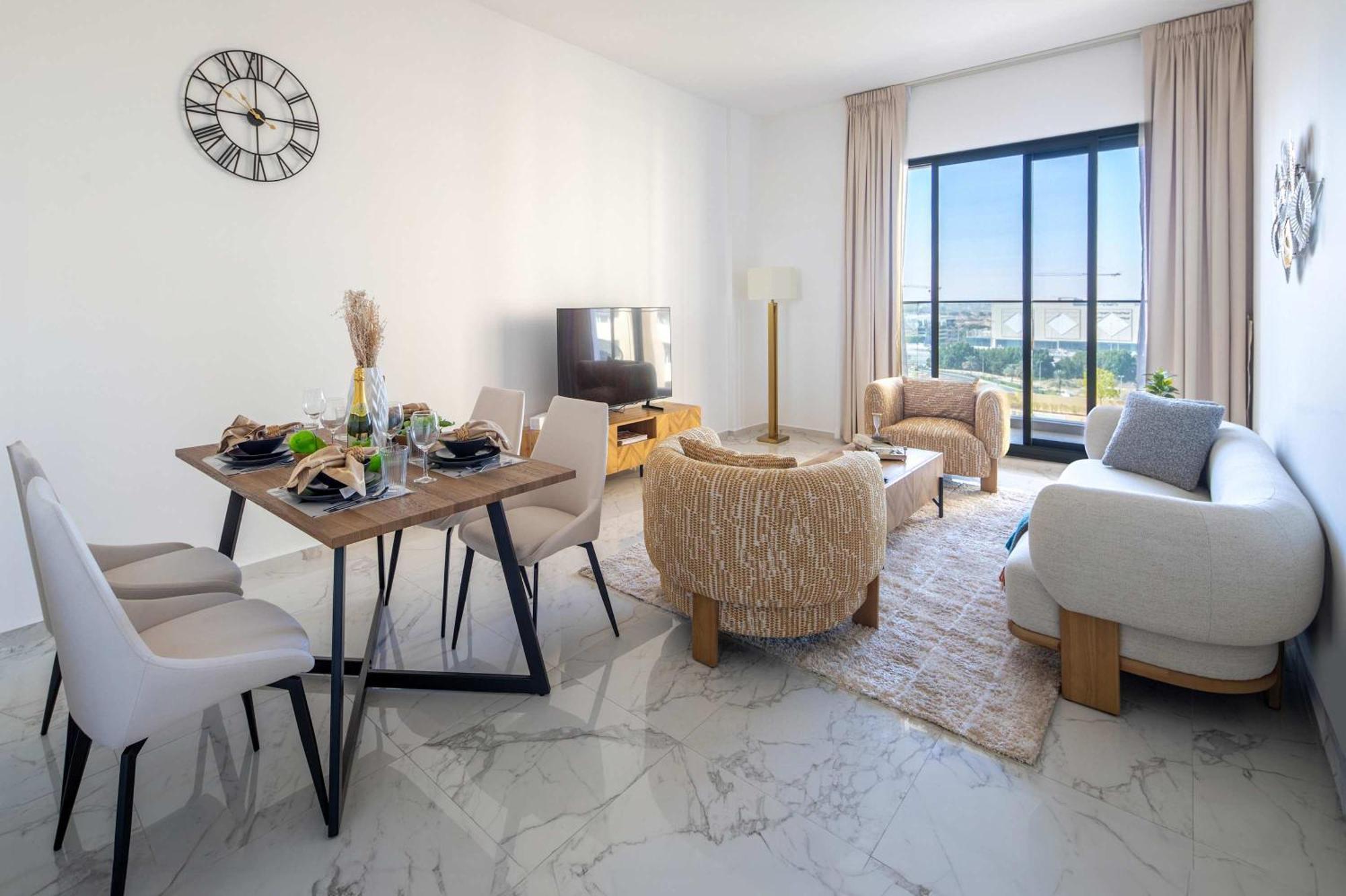 Frank Porter - Golden Dream Tower Appartement