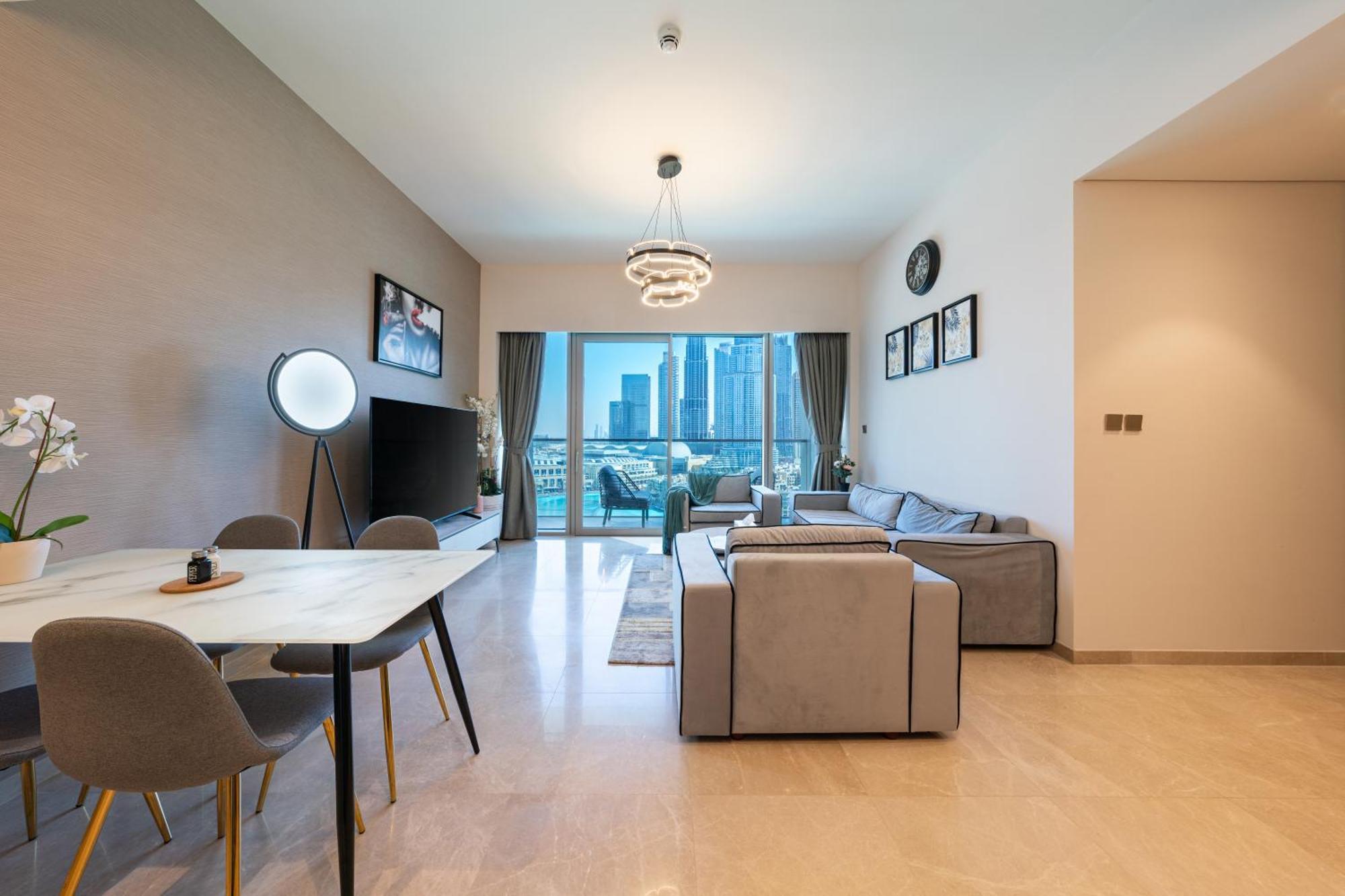 Skyline Majesty - Luxury Living With Full Burj Khalifa & Fountain Views - 1703 * Dubaï