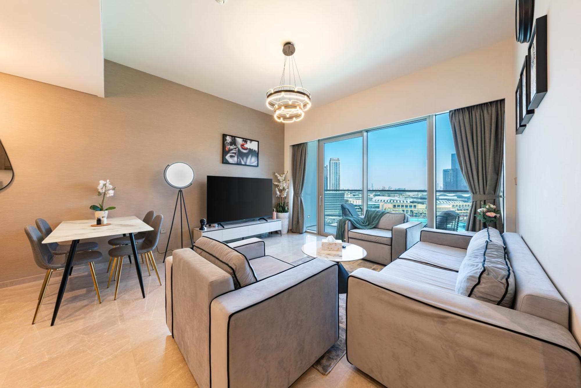 Skyline Majesty - Luxury Living With Full Burj Khalifa & Fountain Views - 1703 Appartement Dubaï