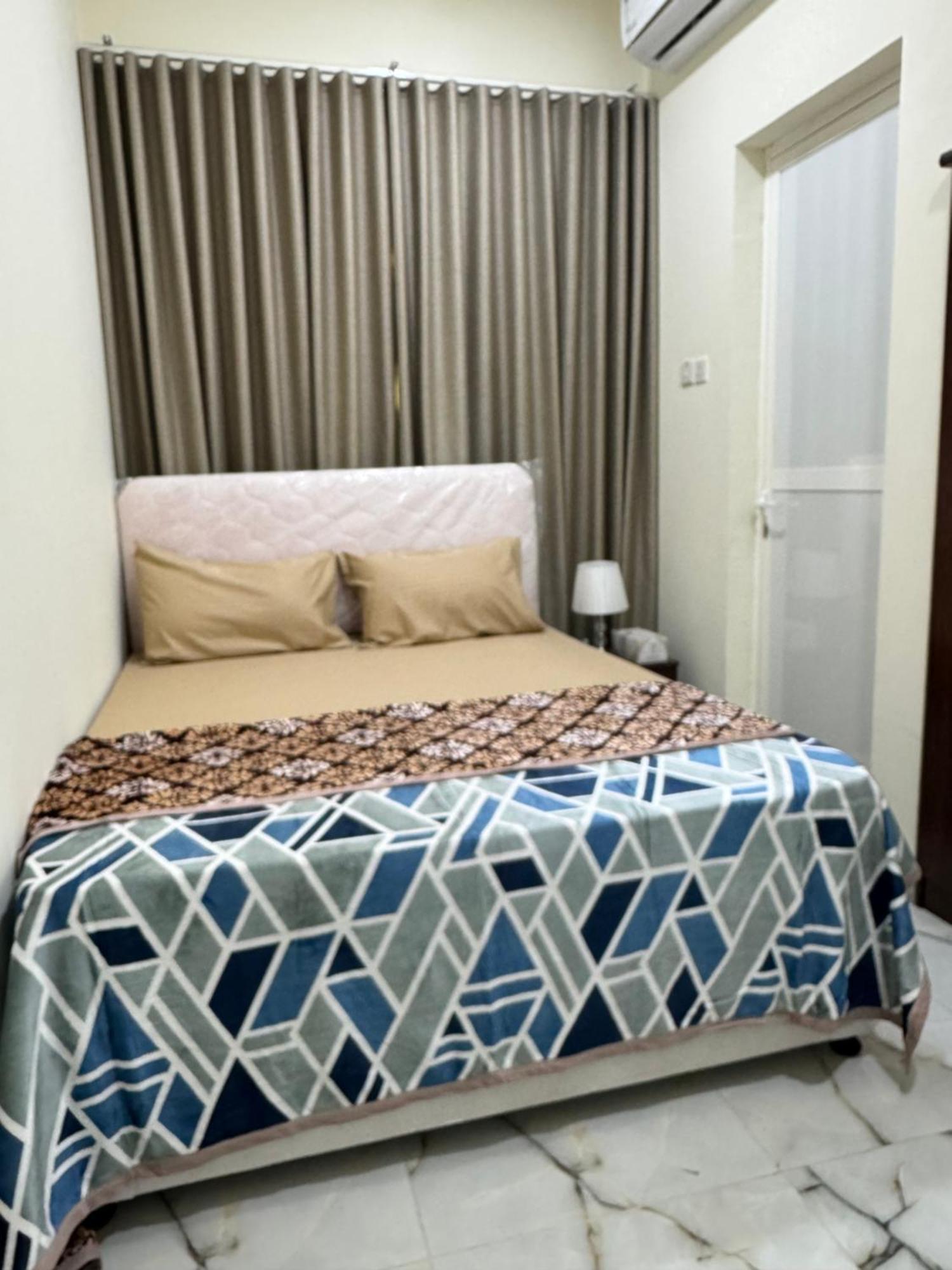 Brand New Independent Near Union Metro Station Séjour chez l'habitant *
