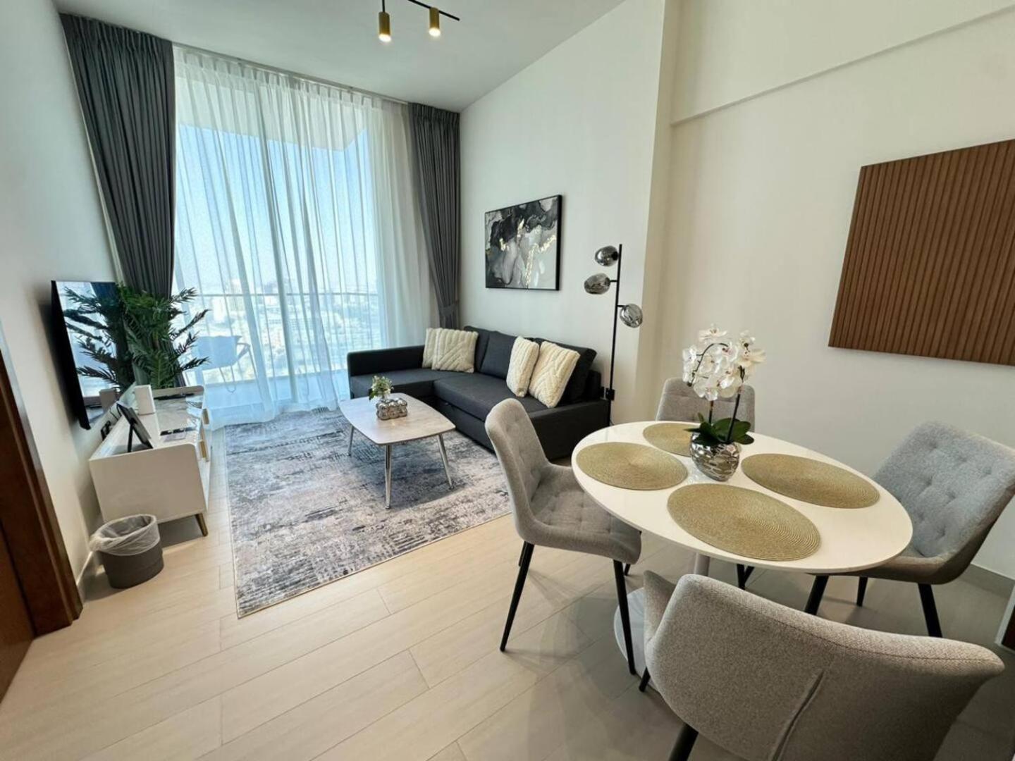 Cozy Modern 1-bedroom In Jvc Appartement Dubaï
