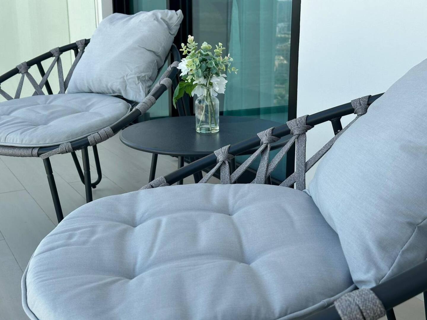 Appartement Cozy Modern 1-bedroom In Jvc *