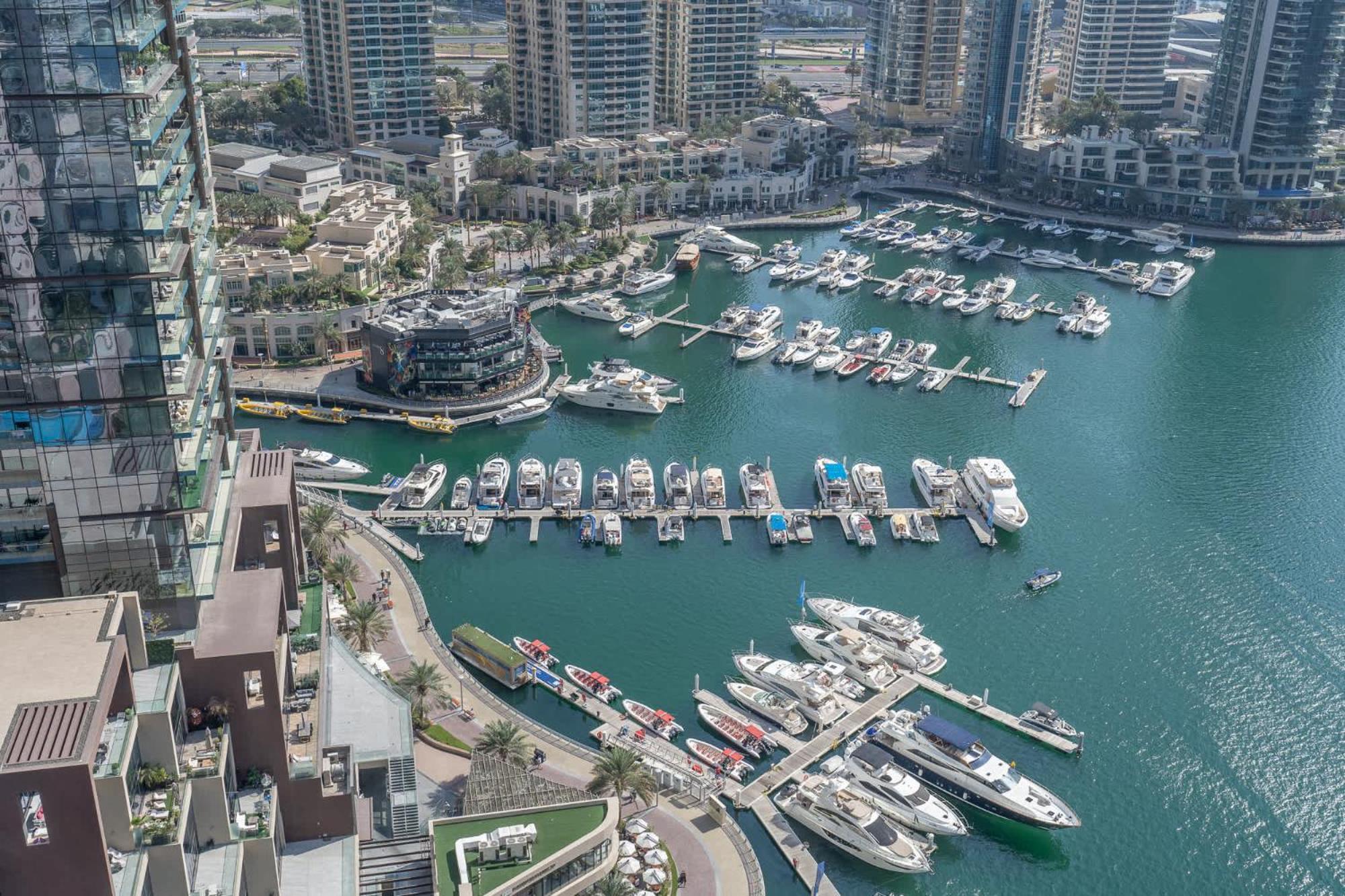 Marina Views And A 3 Bedroom In Marina Apartamento