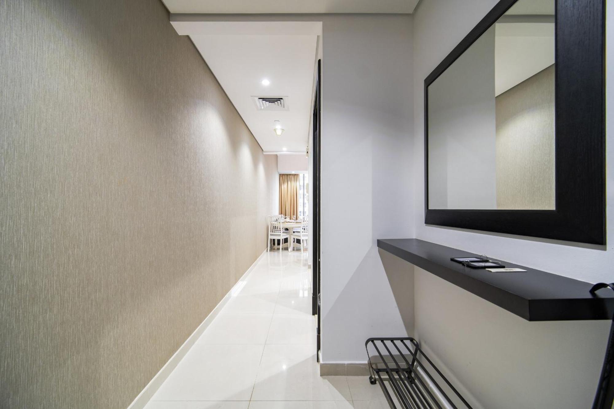 Silverene Tower, 28th-floor Marina View, Walk To * Dubai