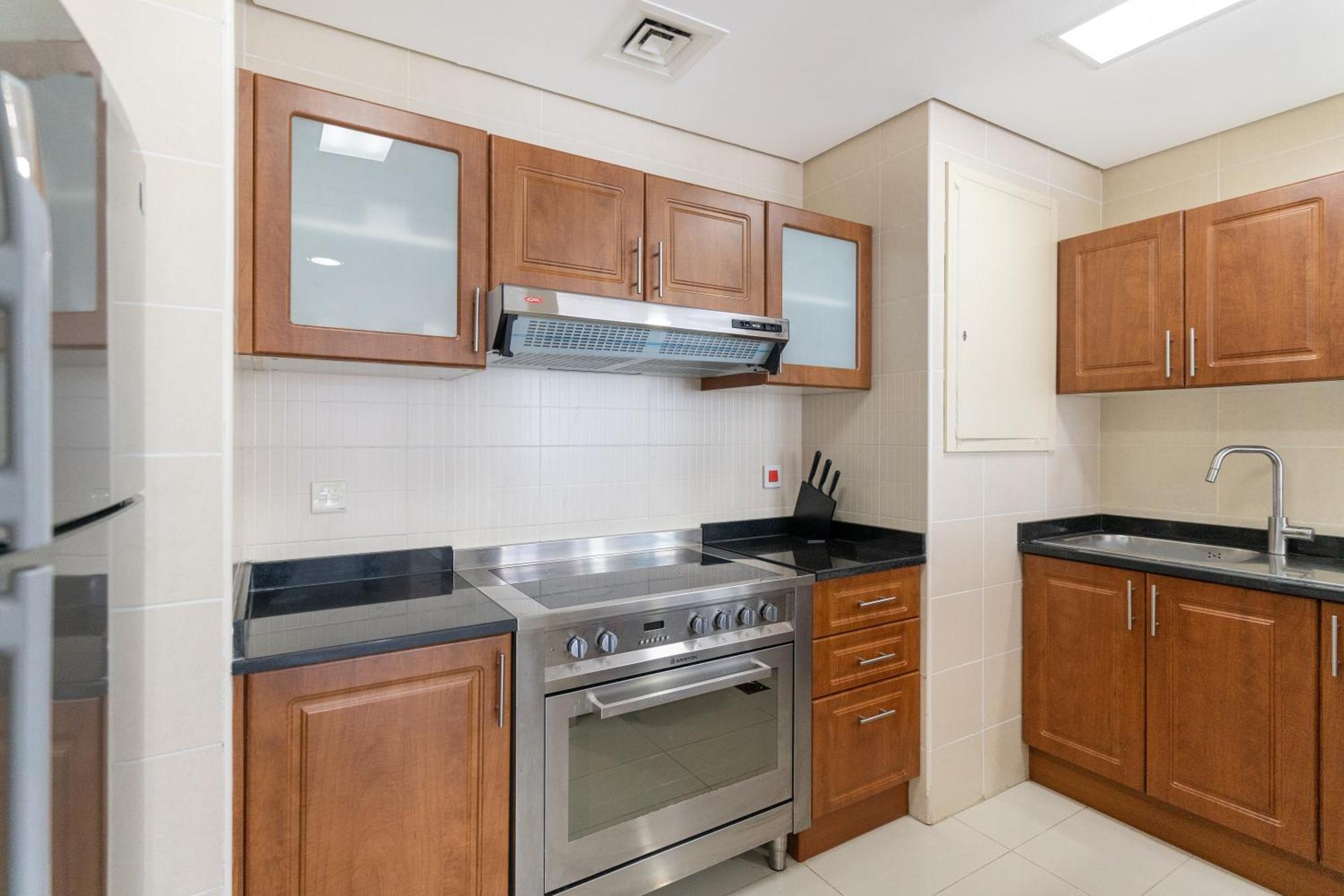 Scenic View 2br Near Metro In Cluster A, Jlt - Allsopp&allsopp