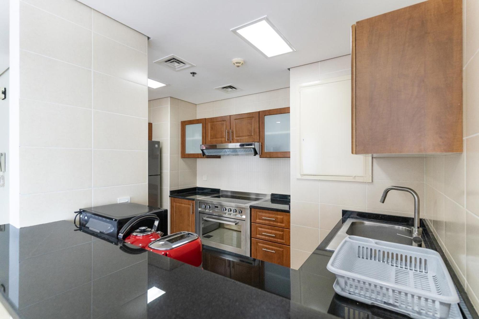 Scenic View 2br Near Metro In Cluster A, Jlt - Allsopp&allsopp Apartamento