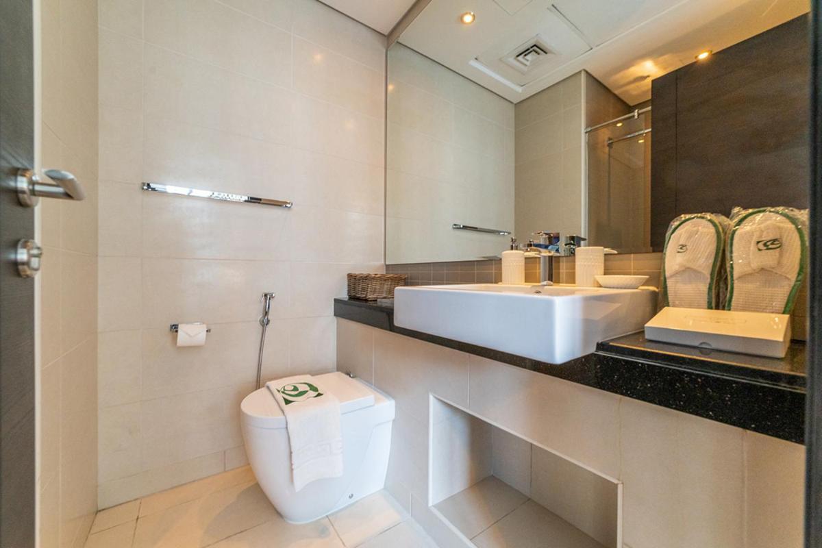 1br Spacious In Silverene Tower - Marina By Pk Holidays Apartment Dubai