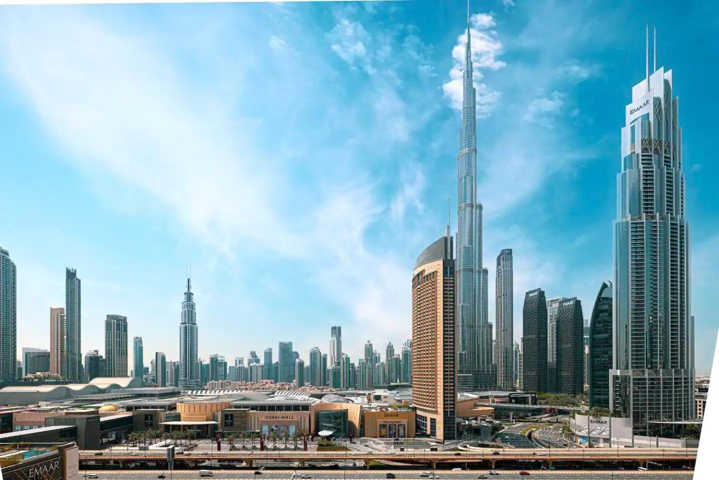 Fresh New 2 Bedroom! Amazing Burj Khalifa View! 5-star Pool & Gym Access! * Dubai