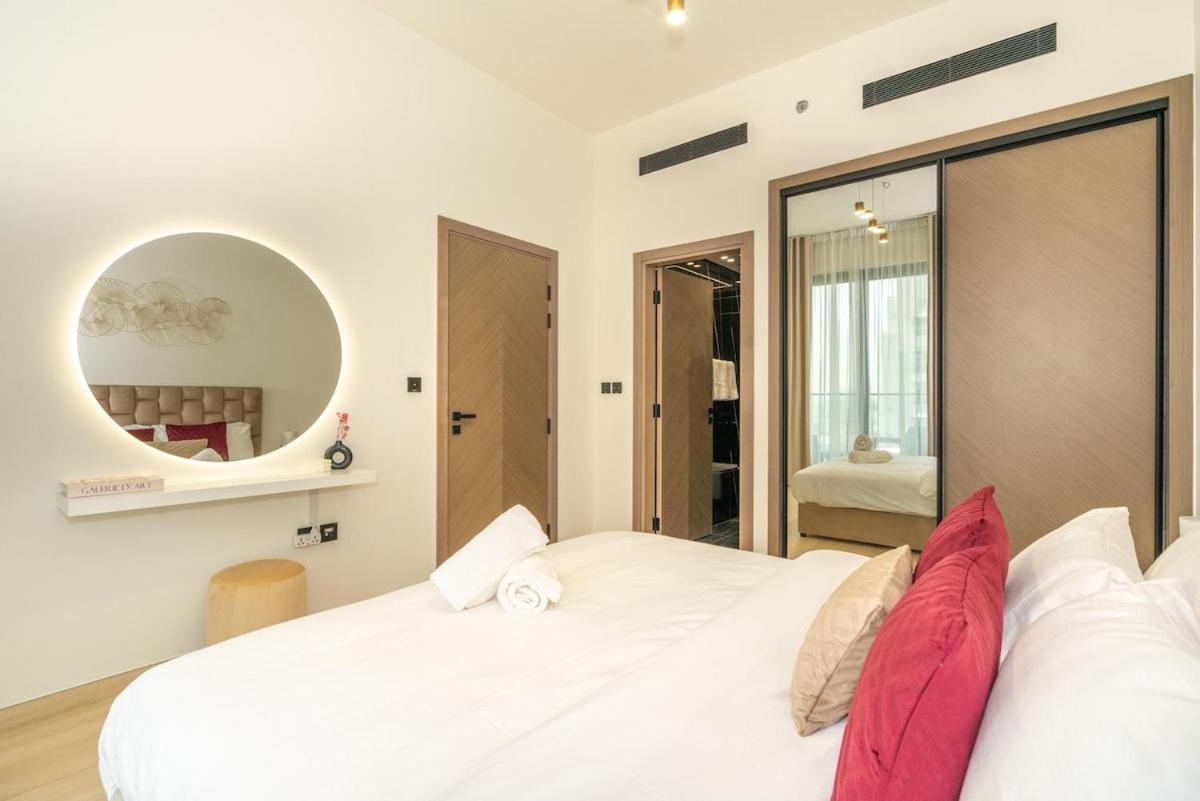 Luxury 1br In Jvc With Stunning Pool Dubaï