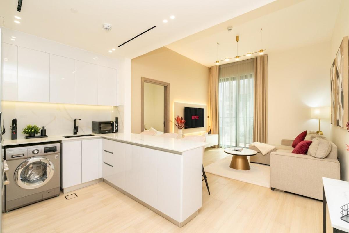 Appartement Luxury 1br In Jvc With Stunning Pool Dubaï