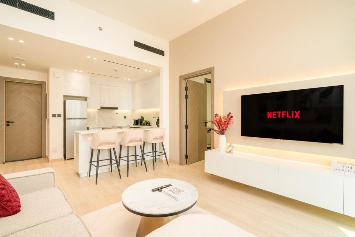 Luxury 1br In Jvc With Stunning Pool Dubaï