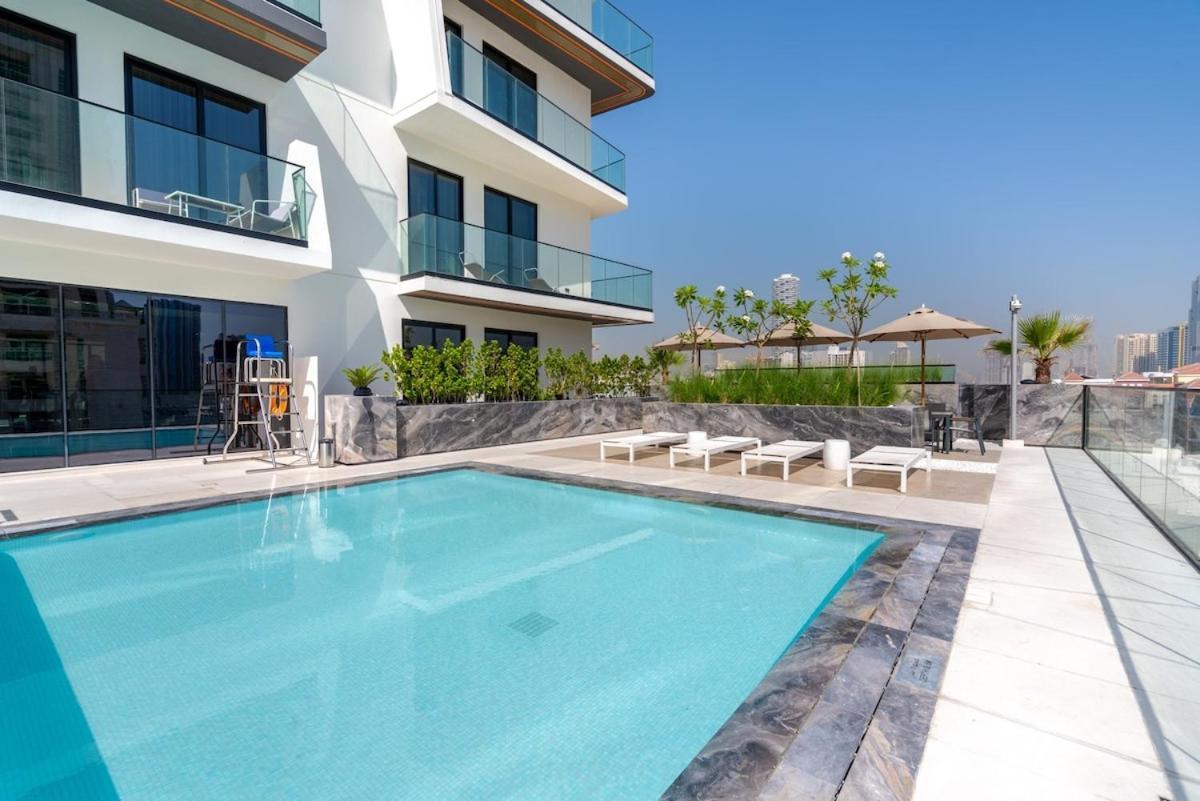 Luxury 1br In Jvc With Stunning Pool Appartement