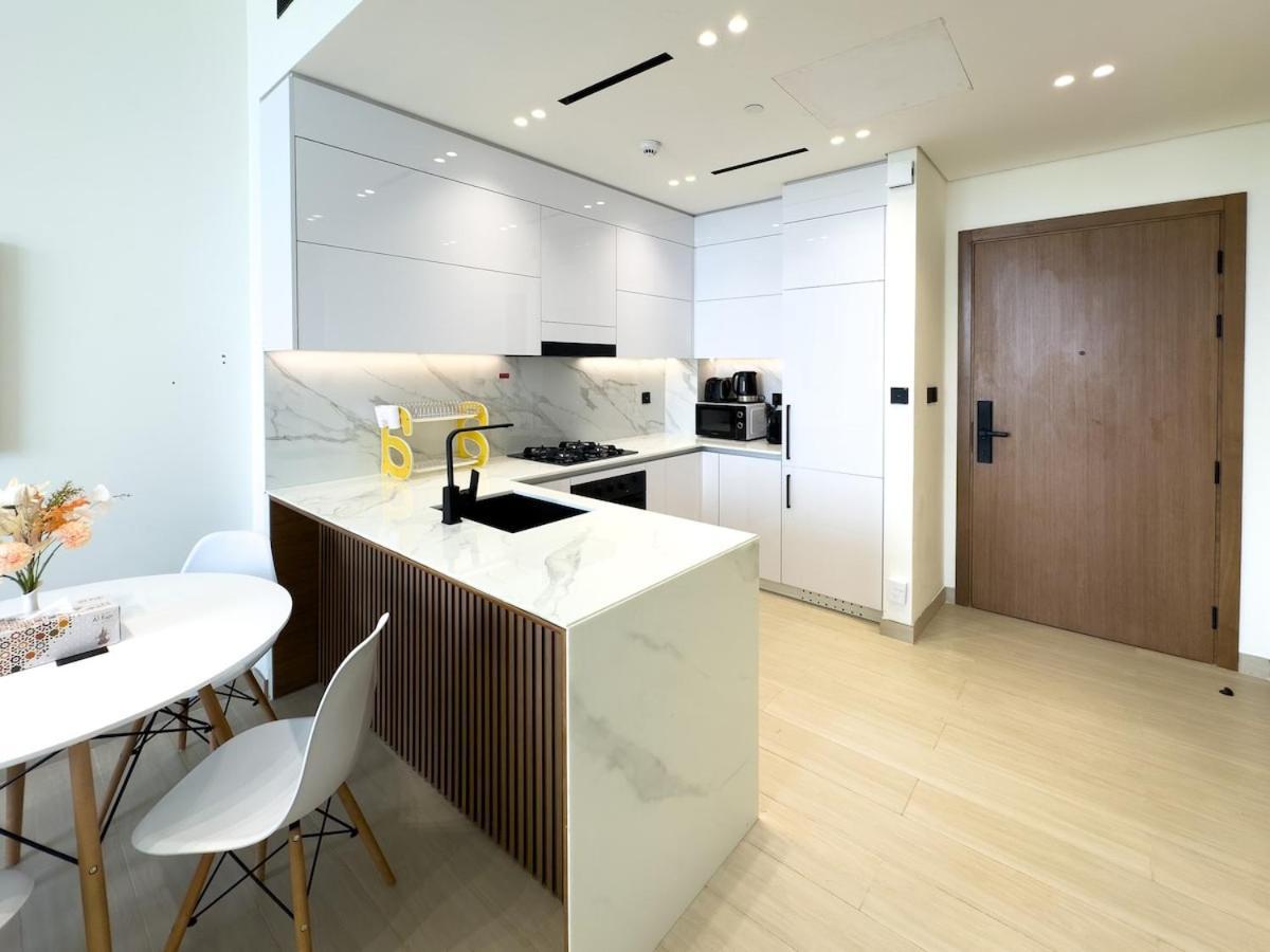 Cozy 1br In Jvc- Netflix, Pool, Pet Free Dubai