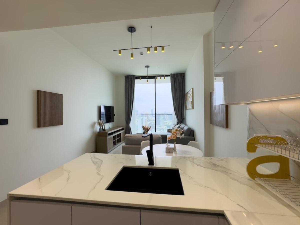 Cozy 1br In Jvc- Netflix, Pool, Pet Free * Dubai
