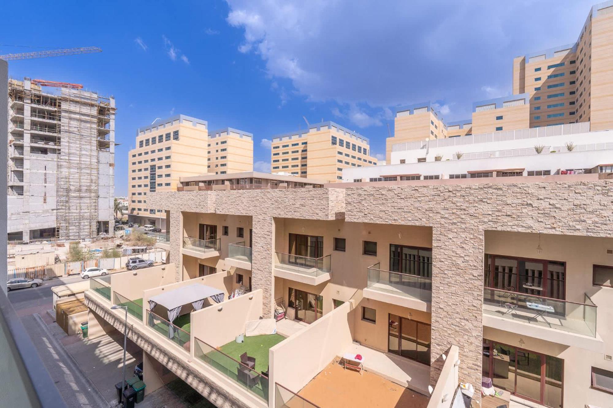 Peaceful Charming Perfect For 4 In Jvc Appartement Dubaï