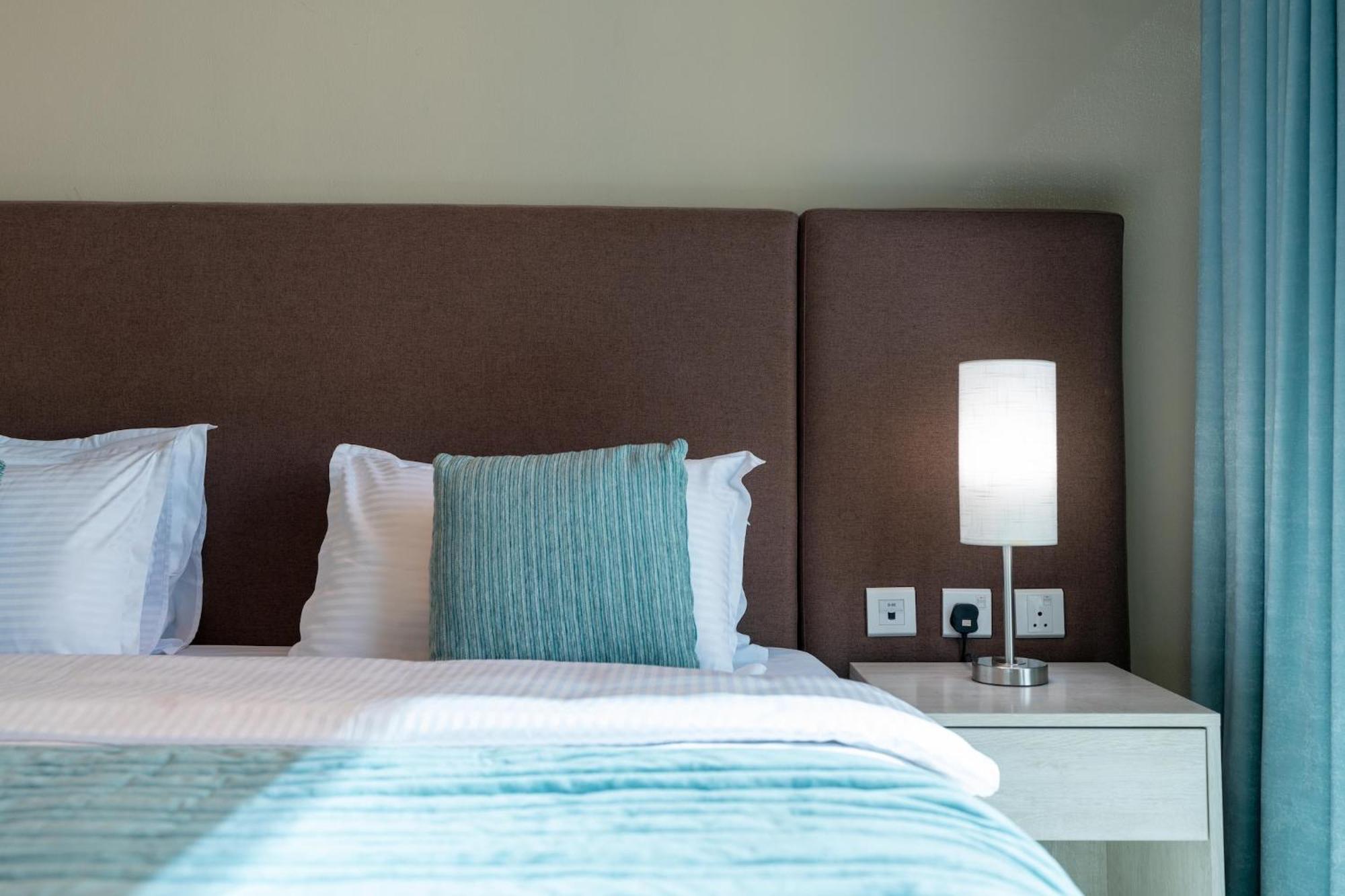 Private & Pools - Palm Jumeirah - Cityapartmentstay