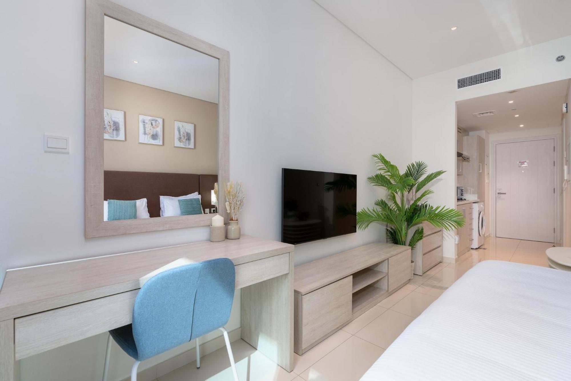 Private & Pools - Palm Jumeirah - Cityapartmentstay