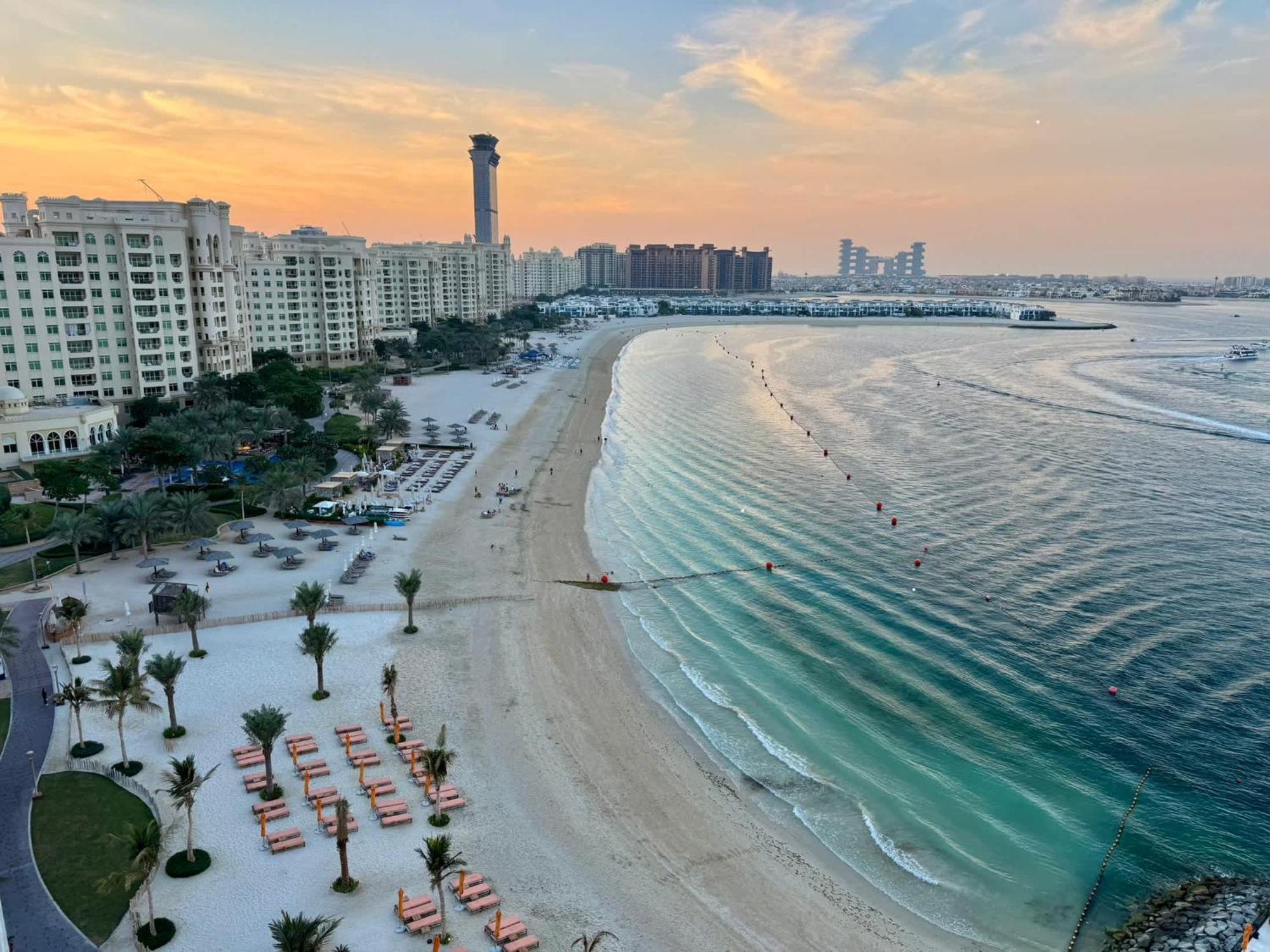 Upgraded 2br At The - Shoreline 1 * Dubaï