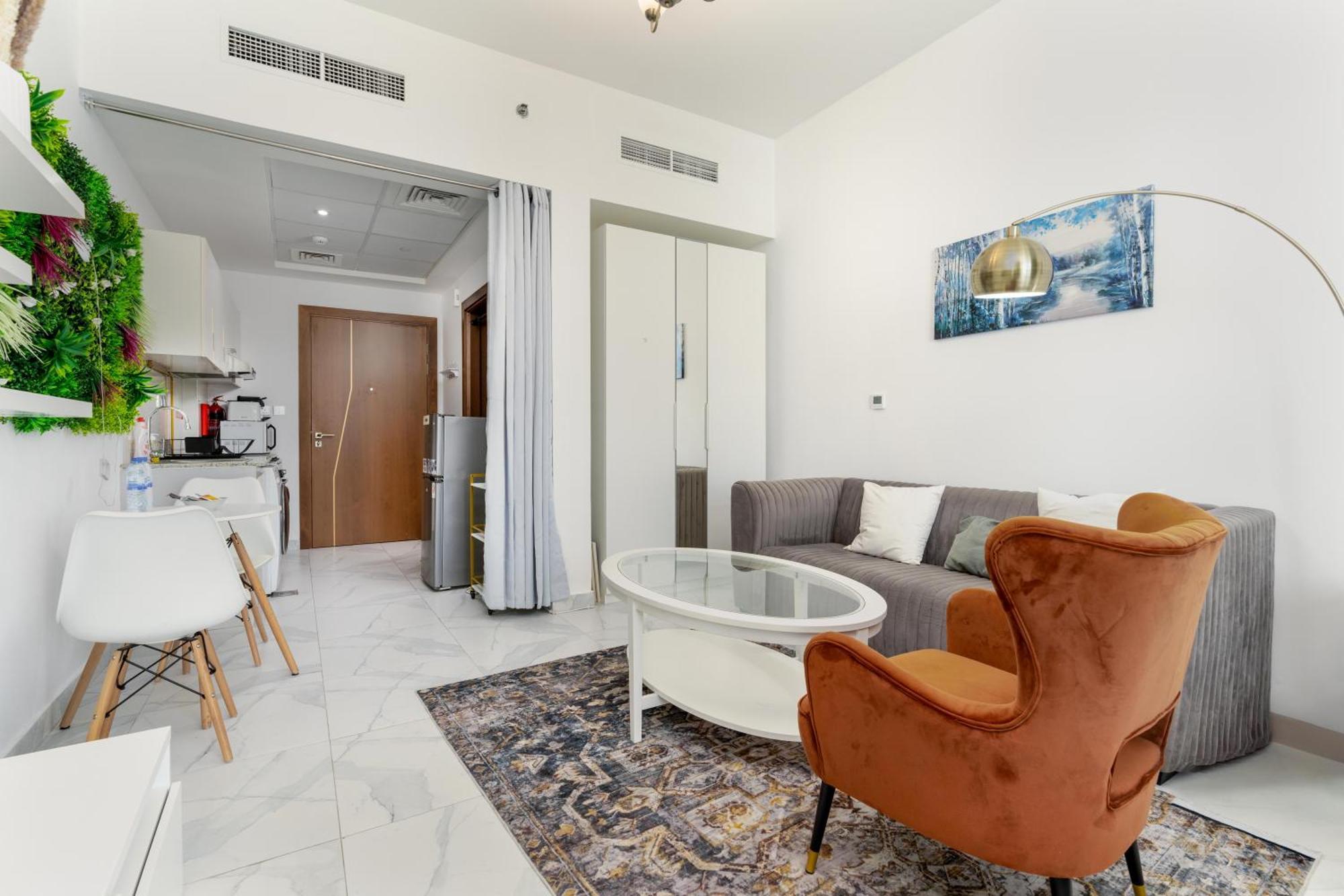 Bespoke Homes - With Canal Views In Millenium Binghatti Residences * Dubái