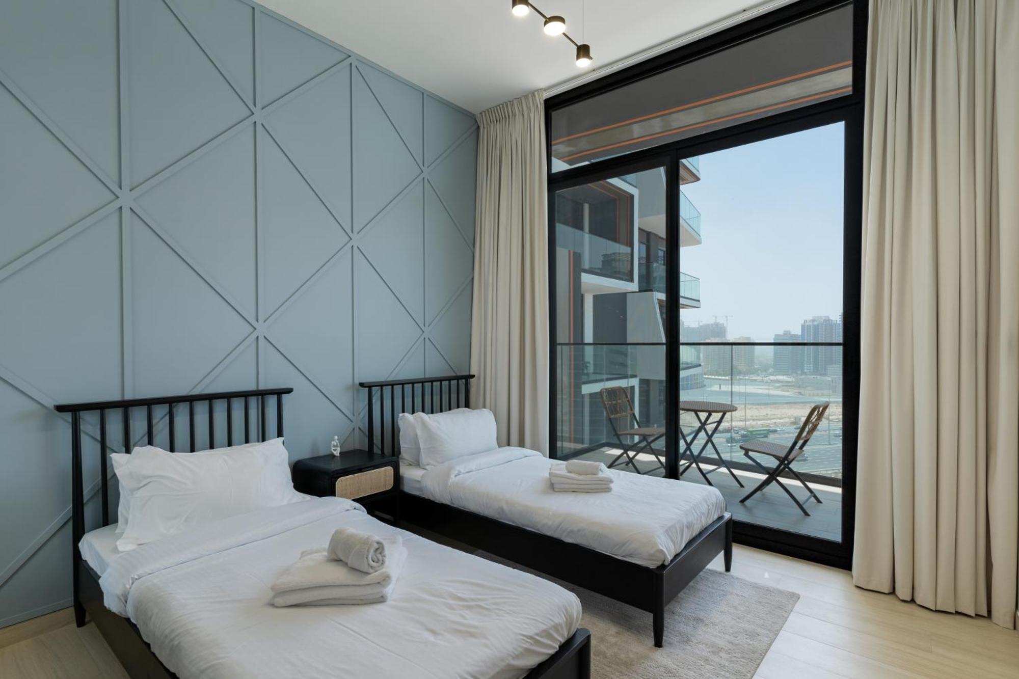 Stylish 3 Bedroom In Jvc Lejlighed