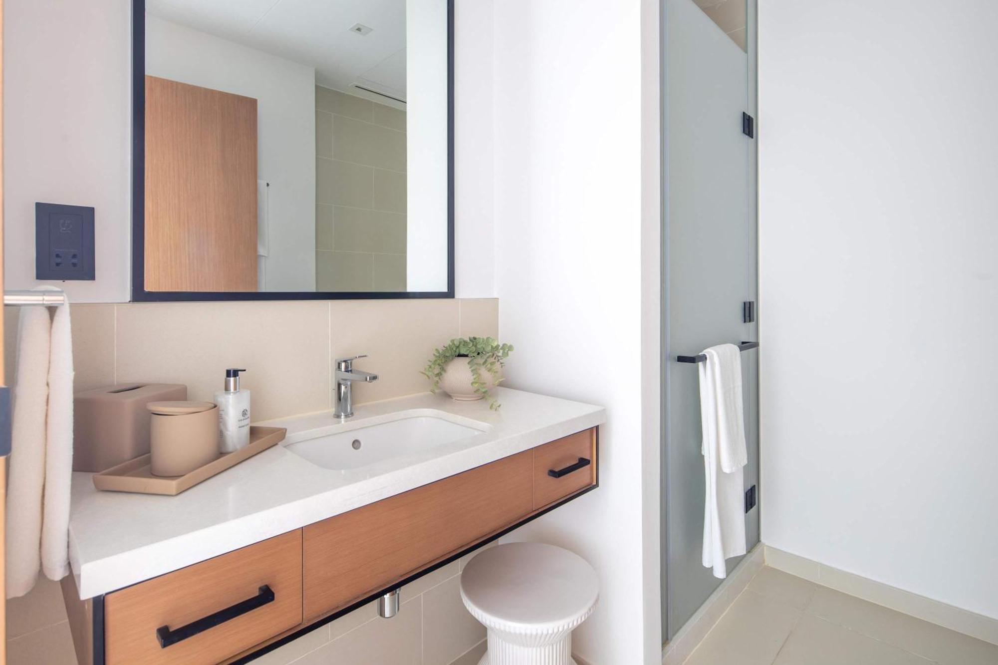 Frank Porter - Vida Residences *
