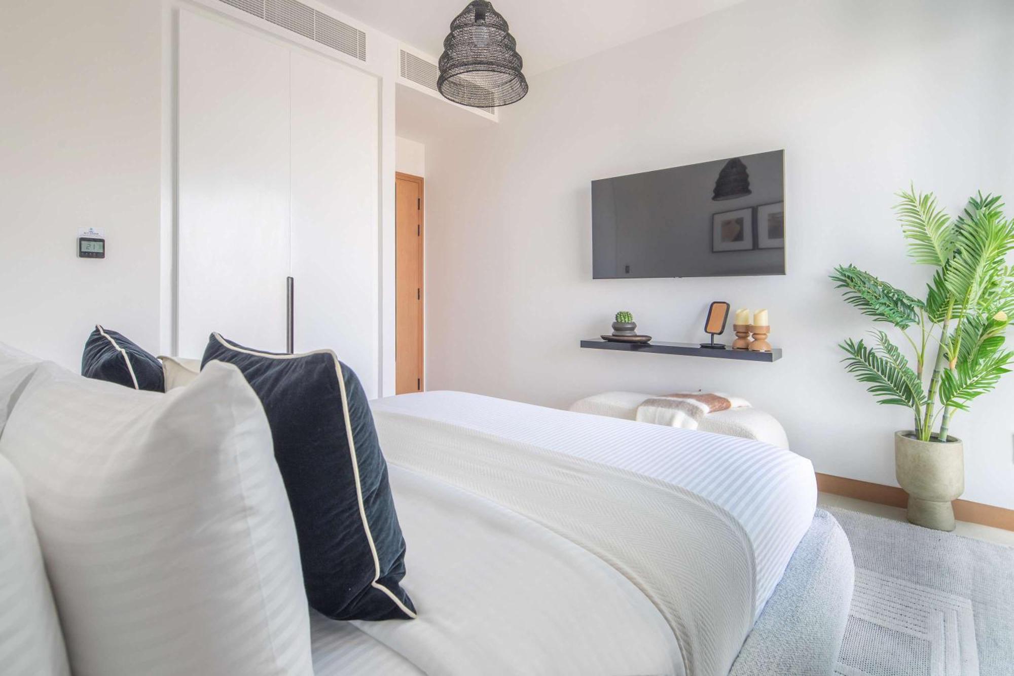Frank Porter - Vida Residences *