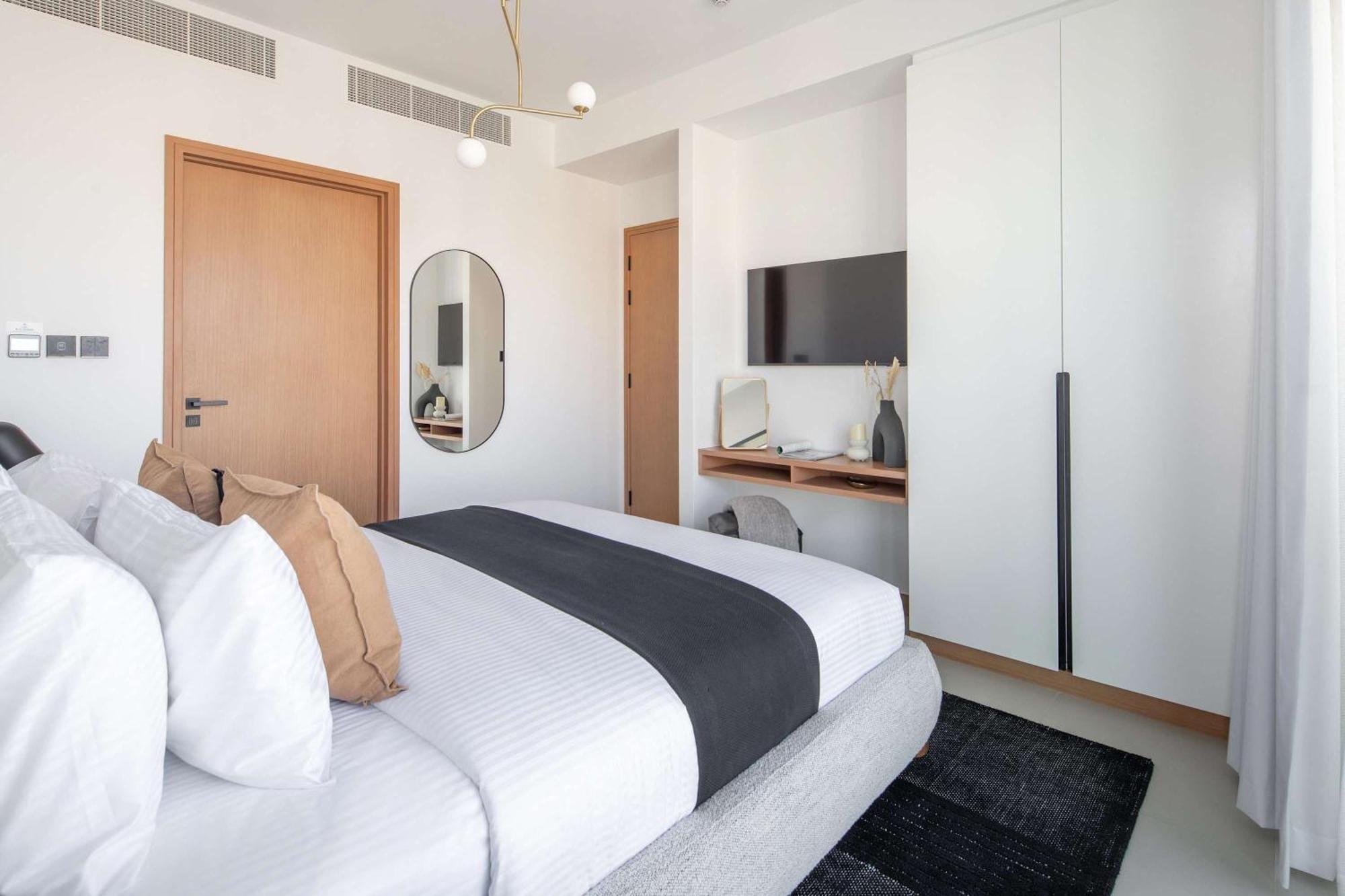 Frank Porter - Vida Residences *