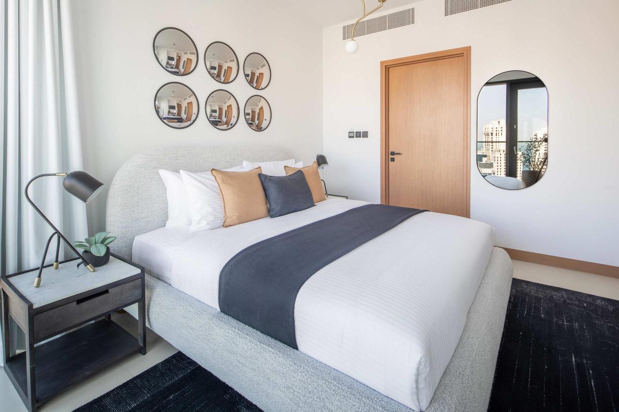 Frank Porter - Vida Residences *
