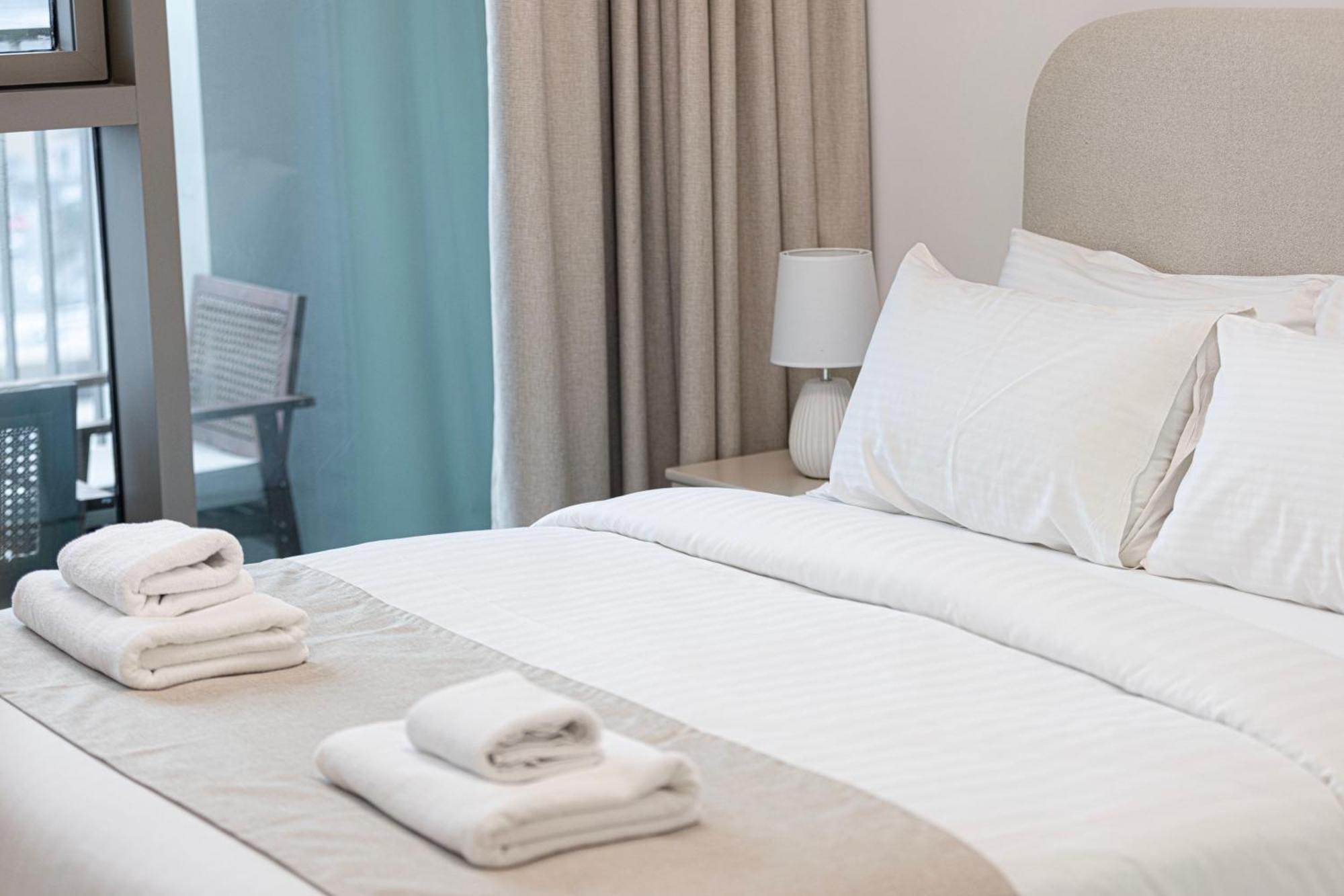 Appartement Fresh New 2 Bedroom! Amazing Burj Khalifa View! 5-star Pool & Gym Access! *