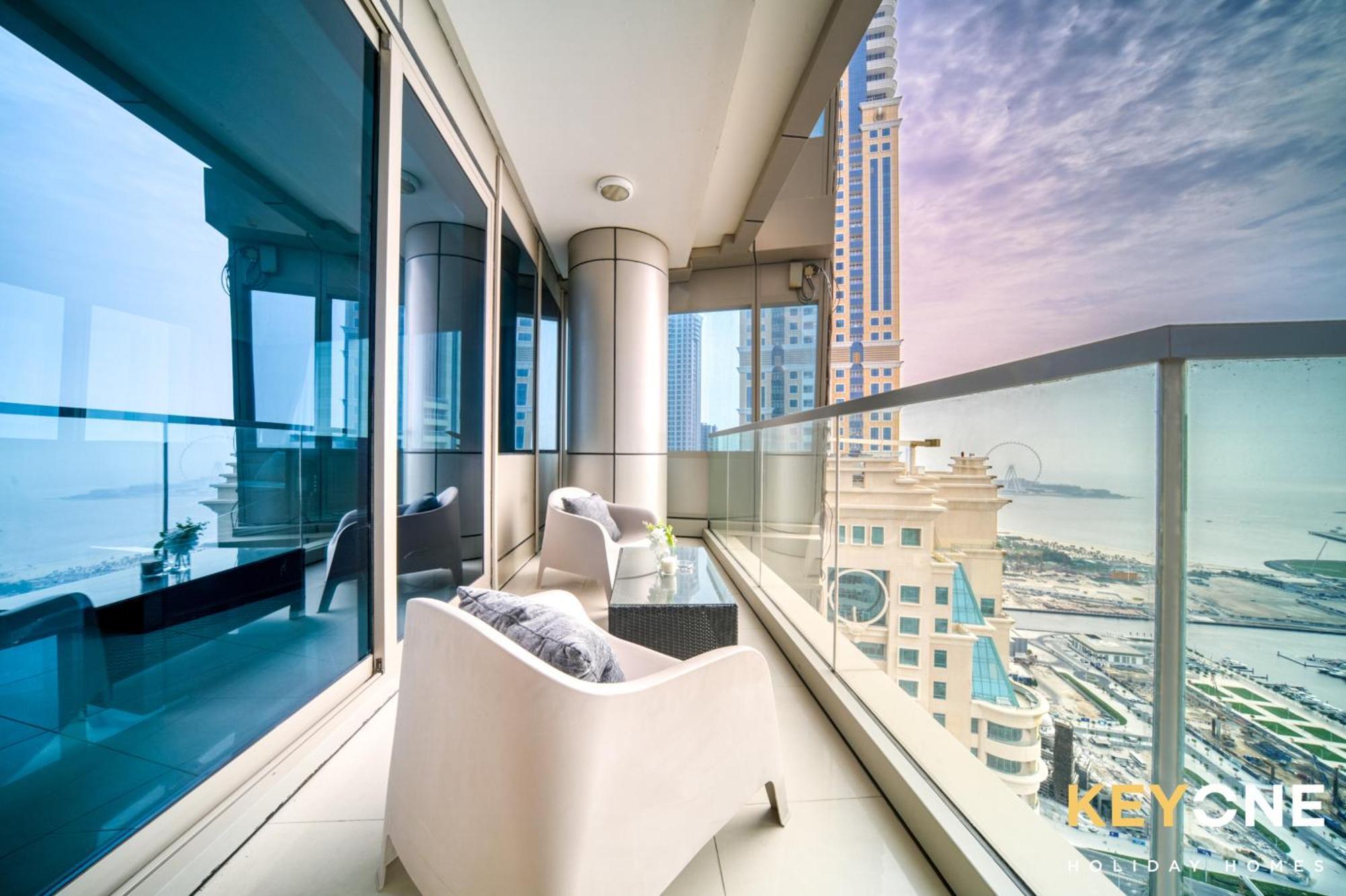Captivating Sky & Sea Views In Two Bedroom