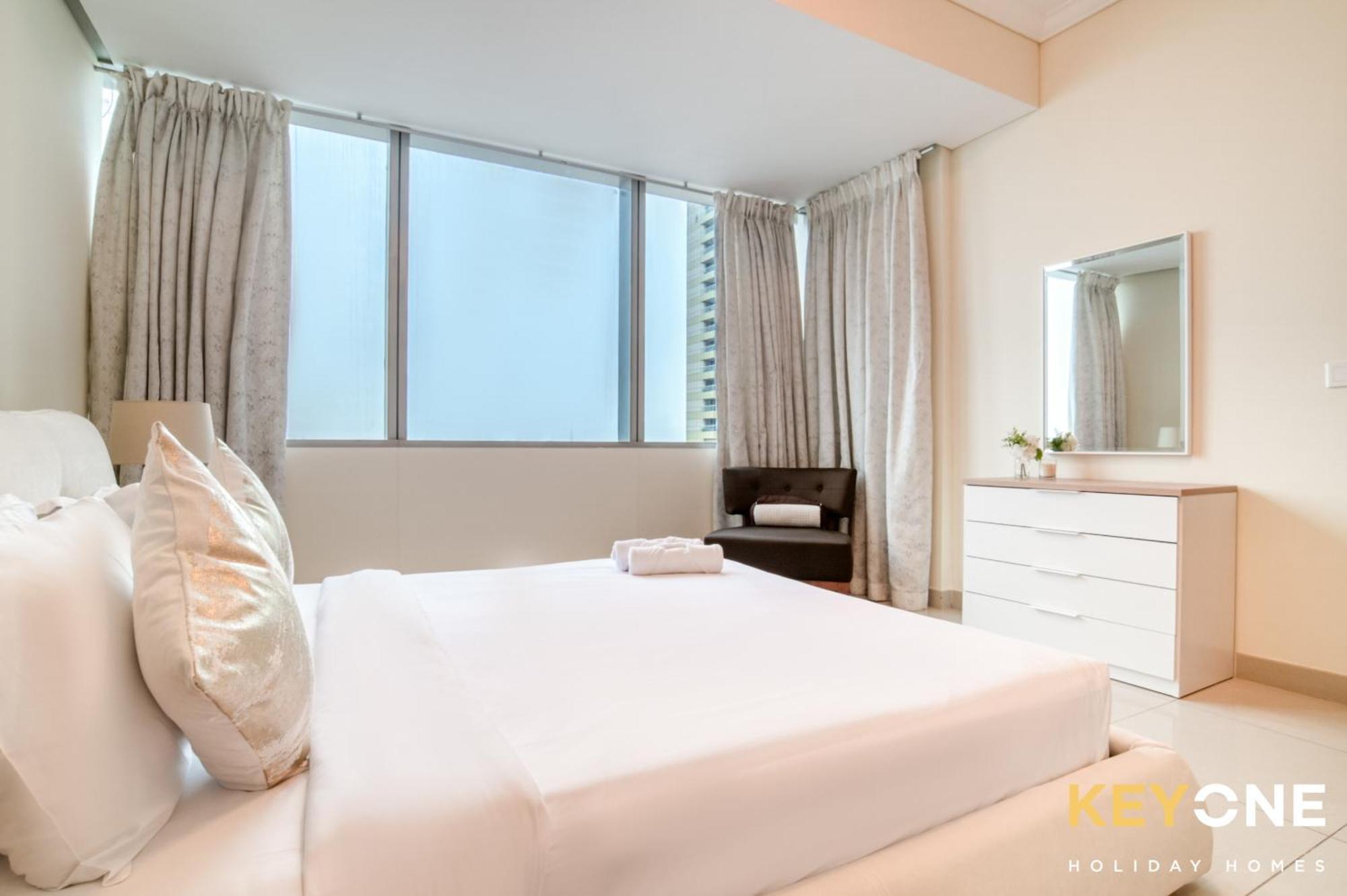 Captivating Sky & Sea Views In Two Bedroom Apartamento