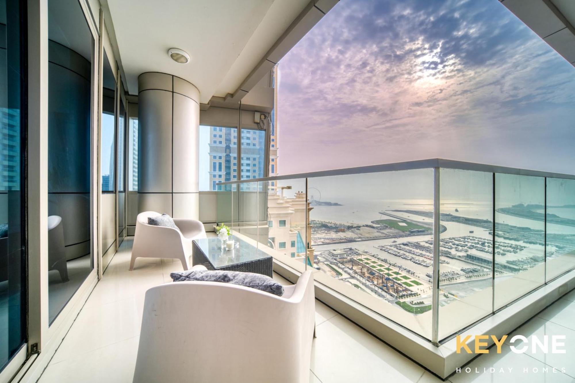 Captivating Sky & Sea Views In Two Bedroom *