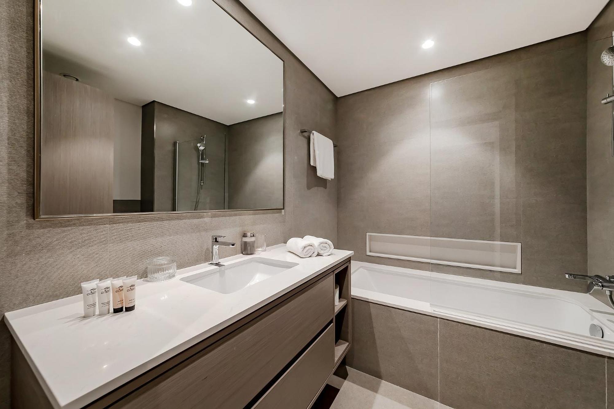 Appartement 65th Floor Burj & Fountain Views Penthouse - Sleeps 9 - Grande Signature Residences Dubaï