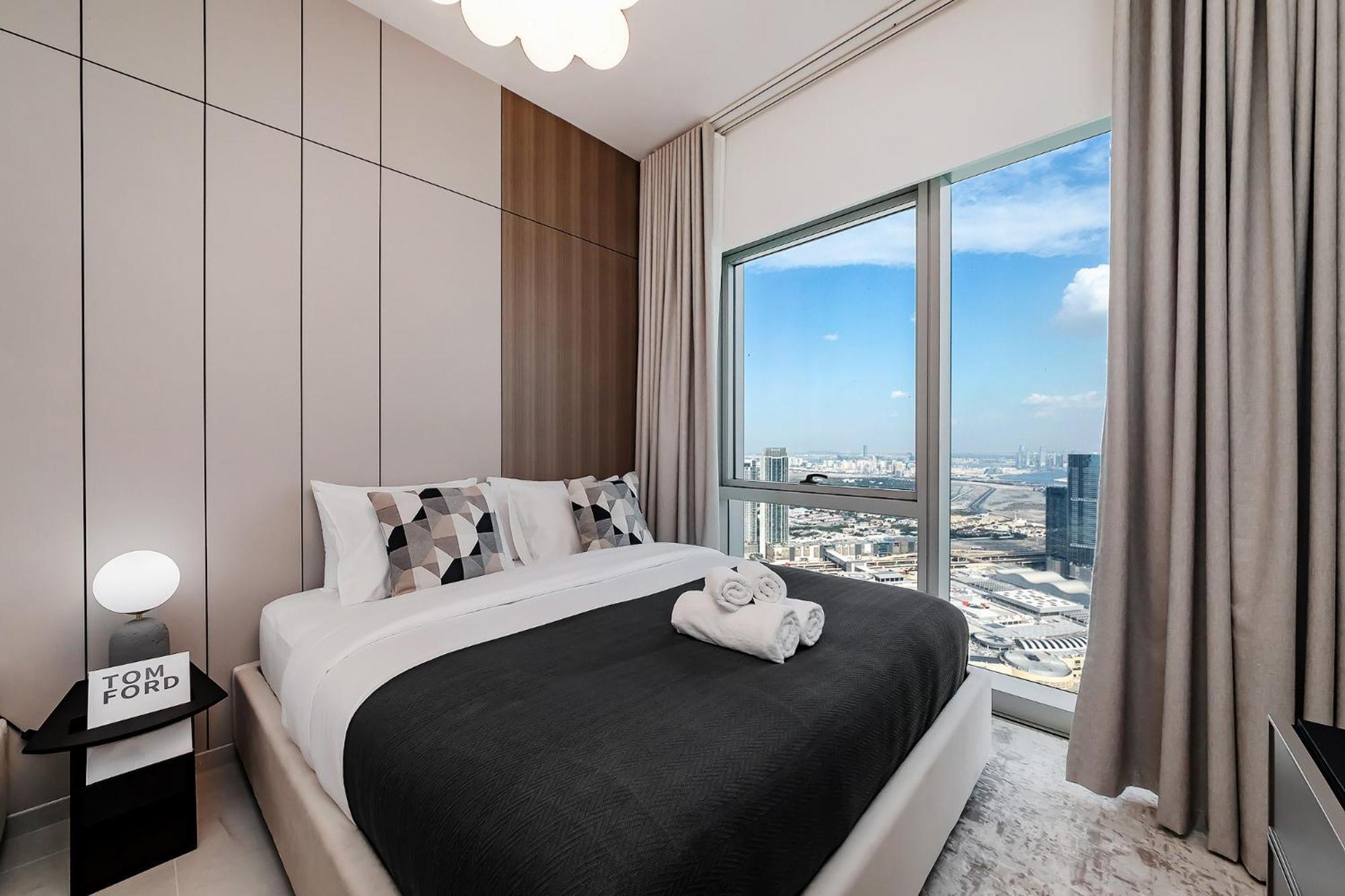 65th Floor Burj & Fountain Views Penthouse - Sleeps 9 - Grande Signature Residences Appartement Dubaï