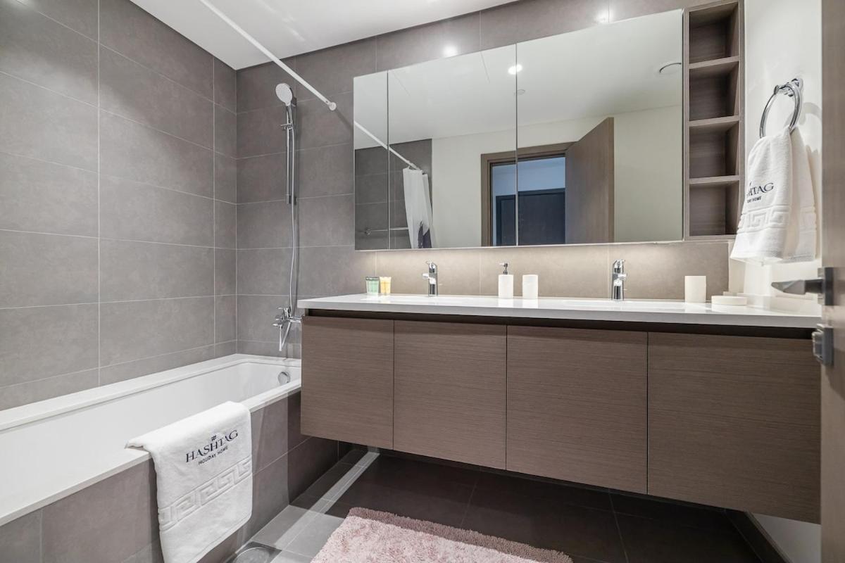 Appartamento Spacious 2bdr In Creek Harbor With View Dubai