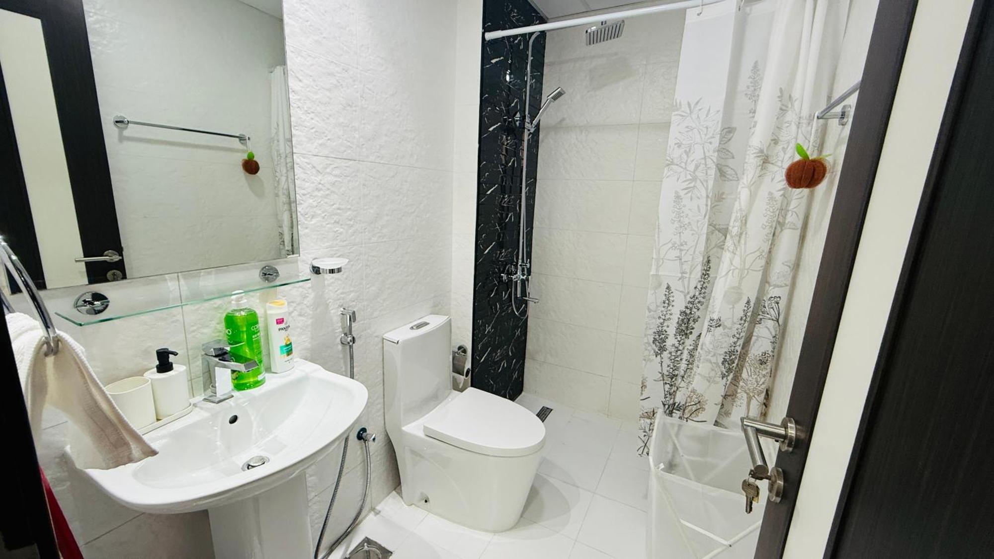 Lawnz Luxury Furnished With Balcony Swimming Pool Gym Kids Play Ground Apartamento