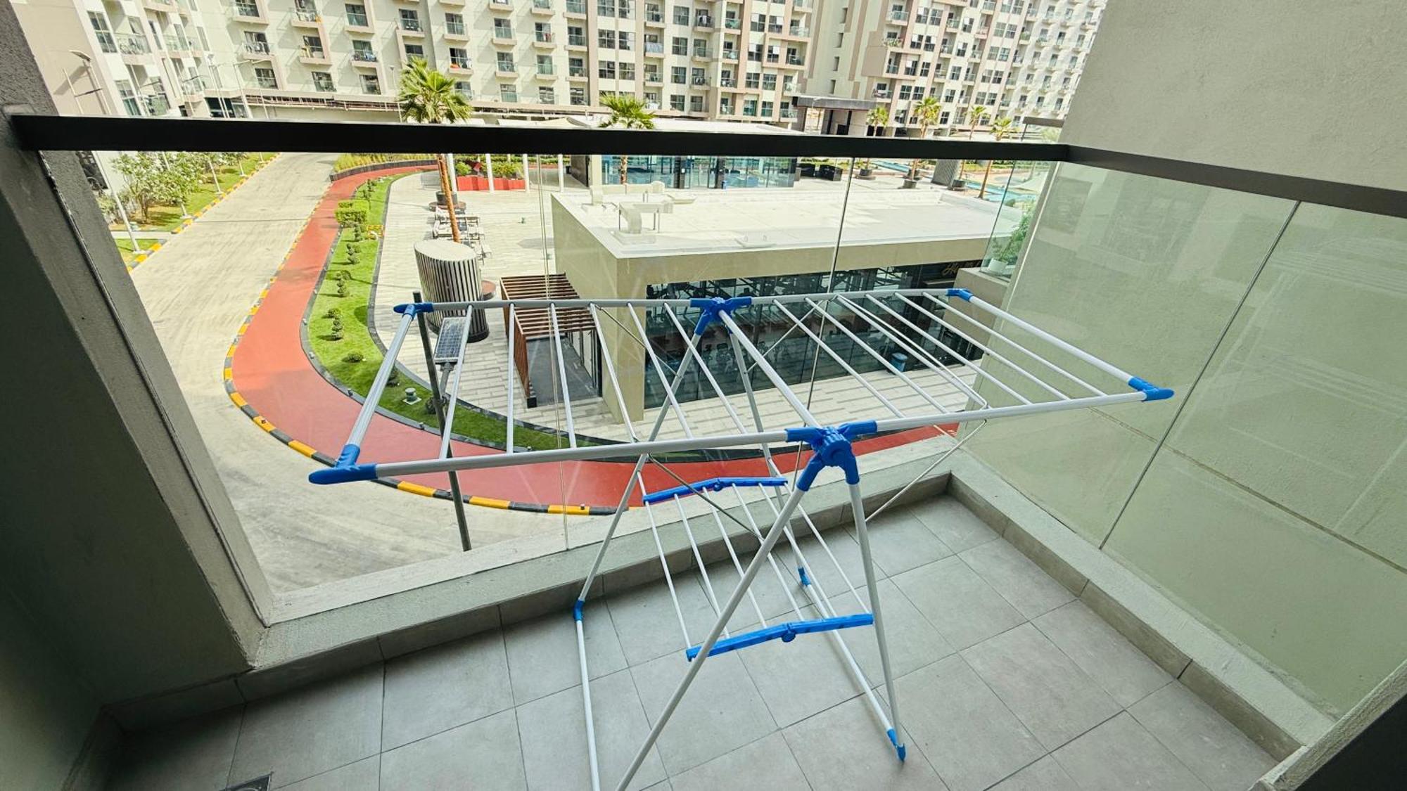 Lawnz Luxury Furnished With Balcony Swimming Pool Gym Kids Play Ground Apartamento *