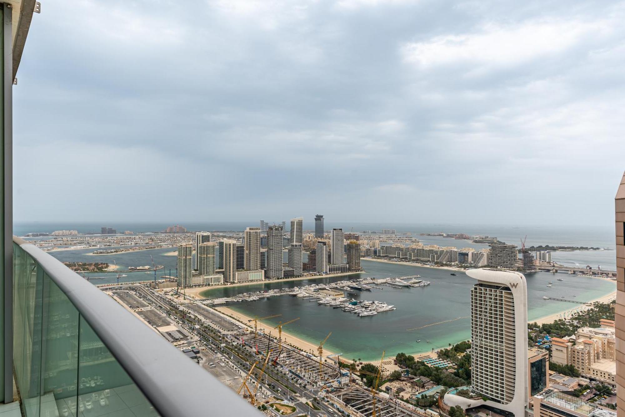 Damac Heights Apartment *
