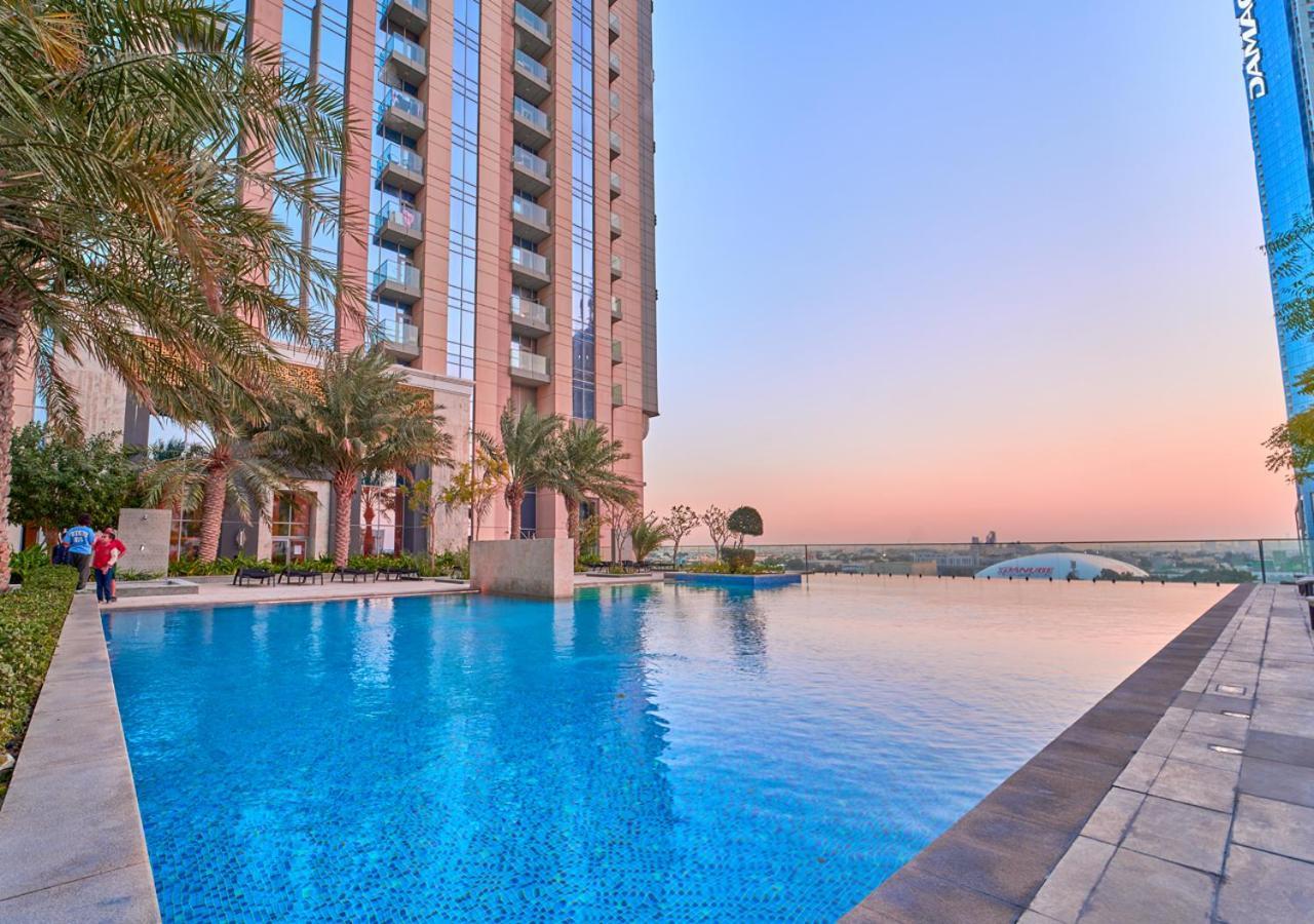 Apartemen Spacious 1br In Habtoor With Canal Views & Close To Mall *