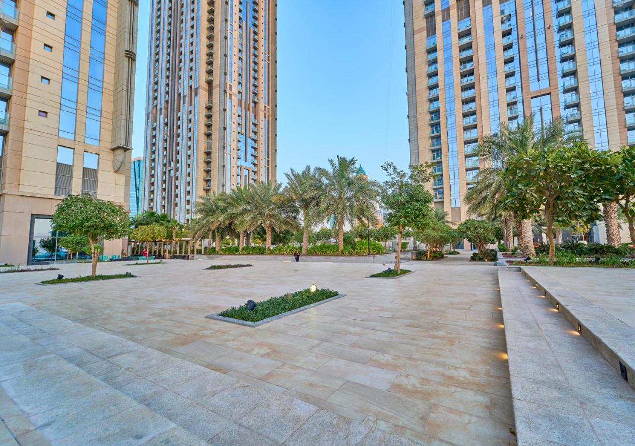 Spacious 1br In Habtoor With Canal Views & Close To Mall Dubai