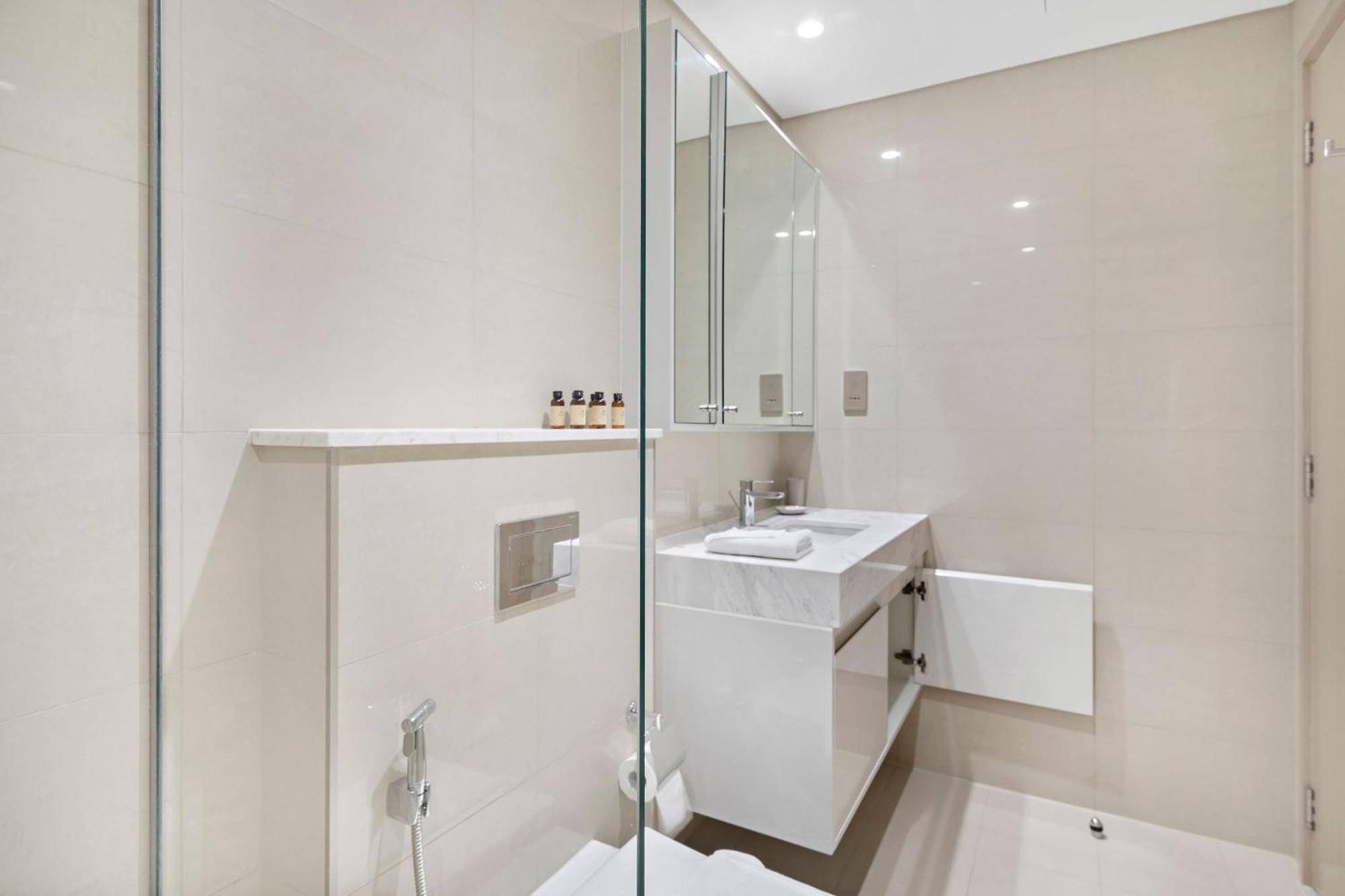 Lägenhet Silkhaus Elegant 1bdr In Downtown Premium Tower Dubai