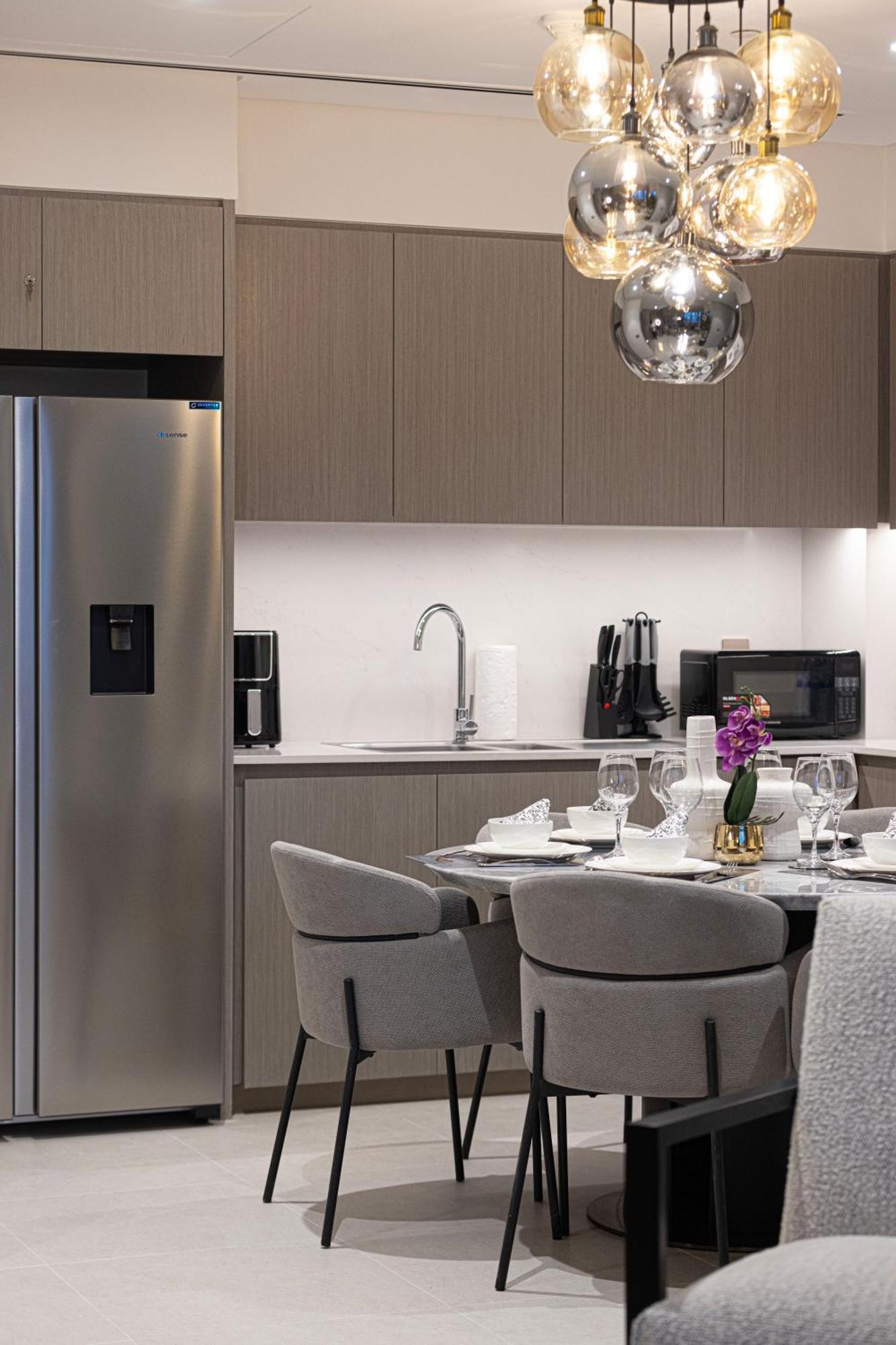 Luxury High Floor Burj Khalifa And Fountain View 5 Minute Walk Mall *