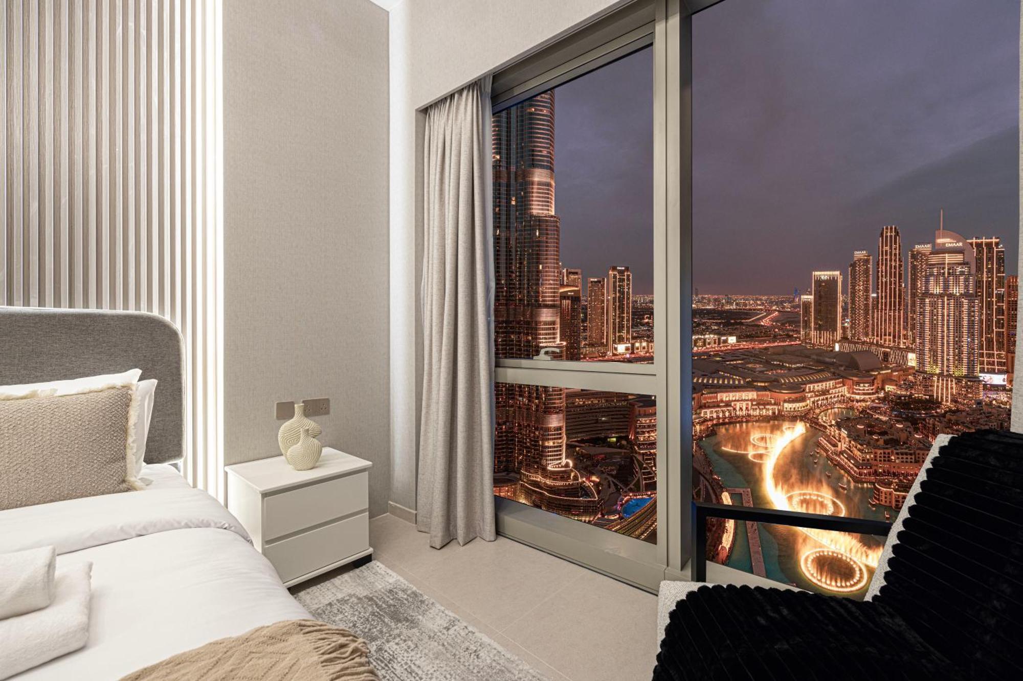 Luxury High Floor Burj Khalifa And Fountain View 5 Minute Walk Mall Aparthotel *