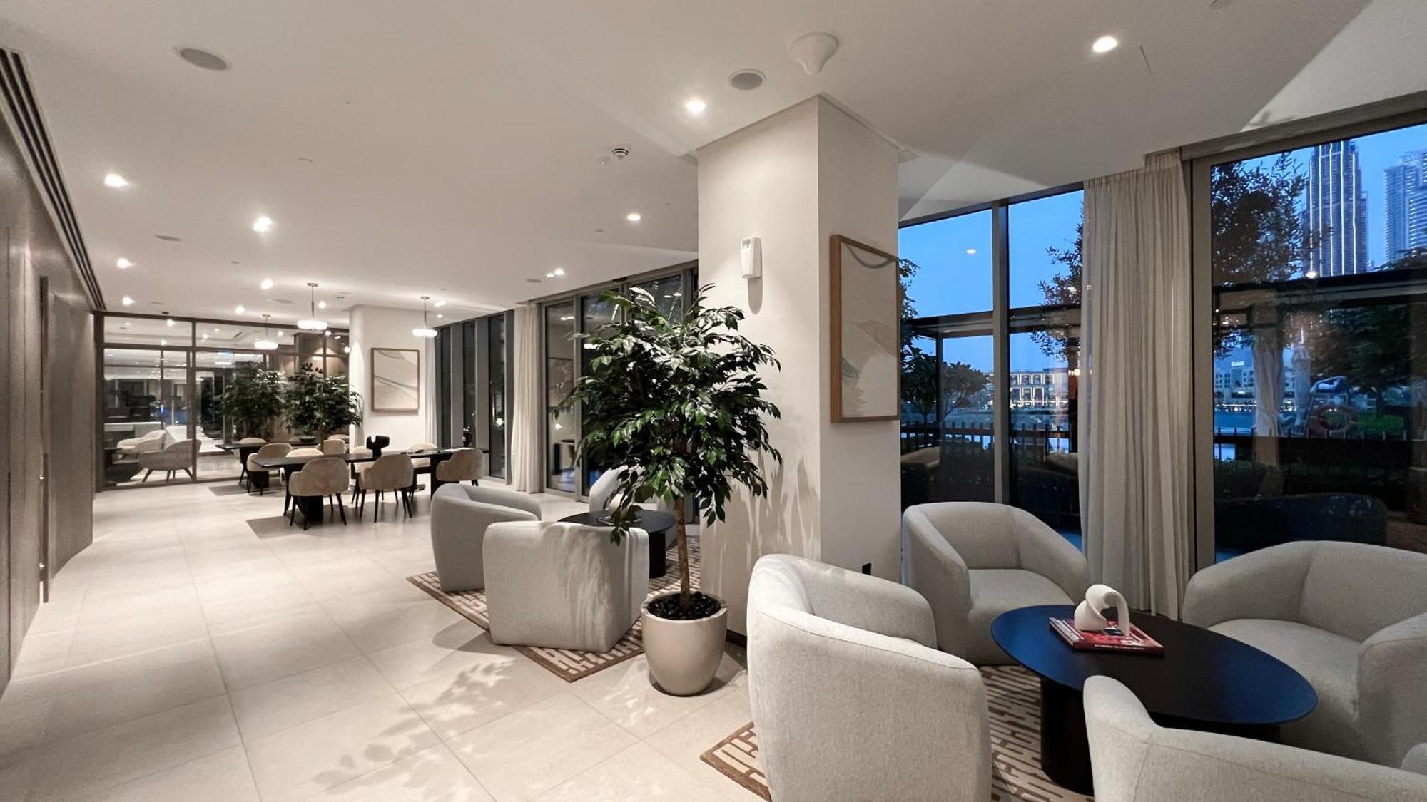 Luxury High Floor Burj Khalifa And Fountain View 5 Minute Walk Mall